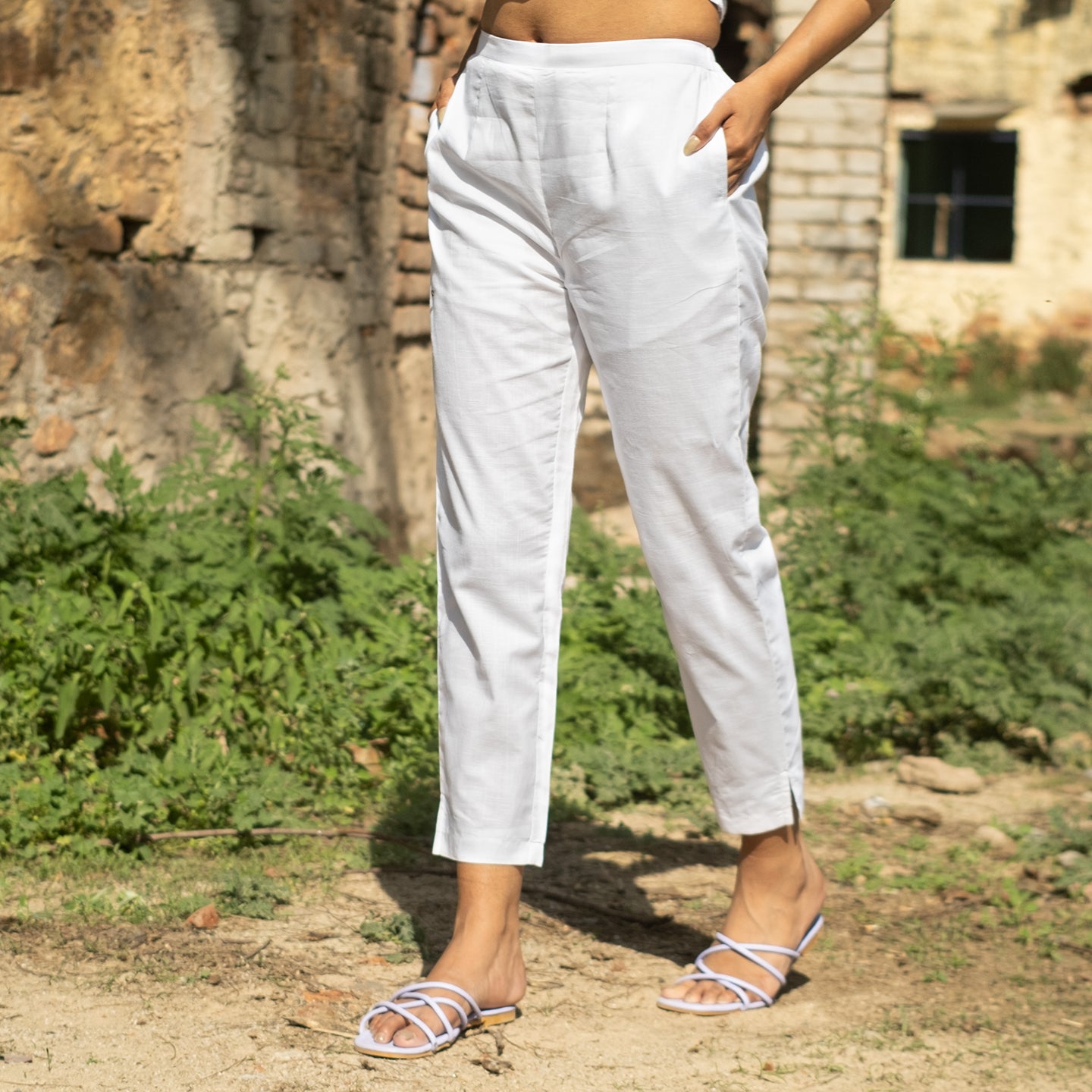 White panelled self detail kurta paired with straight fit pants