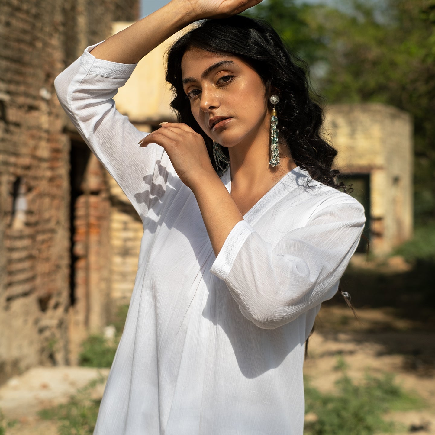 Wrinkled detailed kurta with front gathers paired with straight fit pants