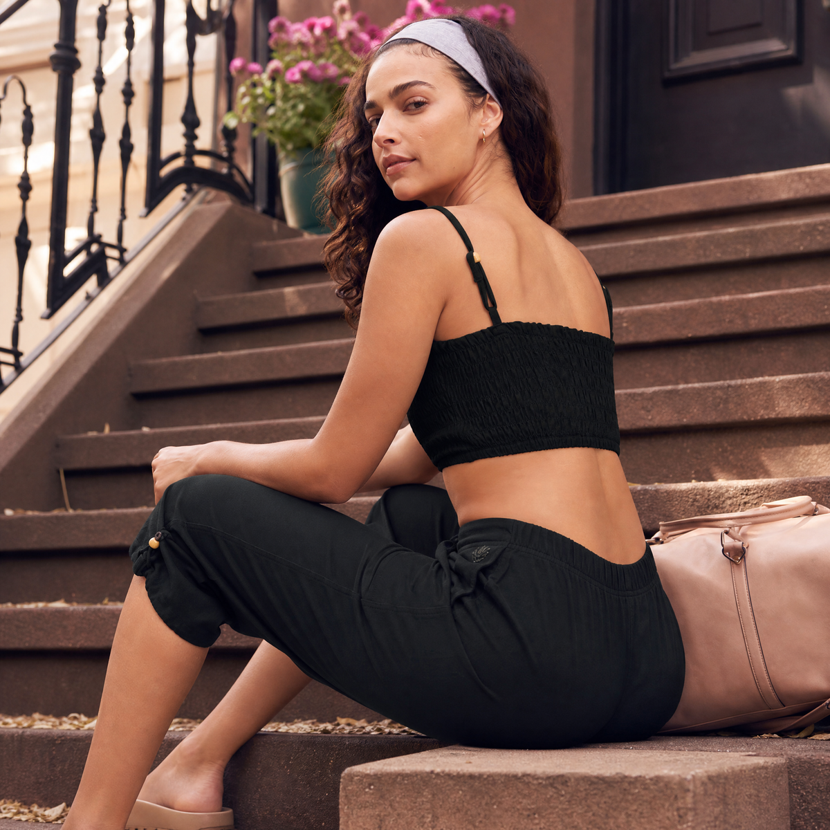 Women 100% Cotton Yoga Pants and Yoga Top - Prana Set - Black — view 10