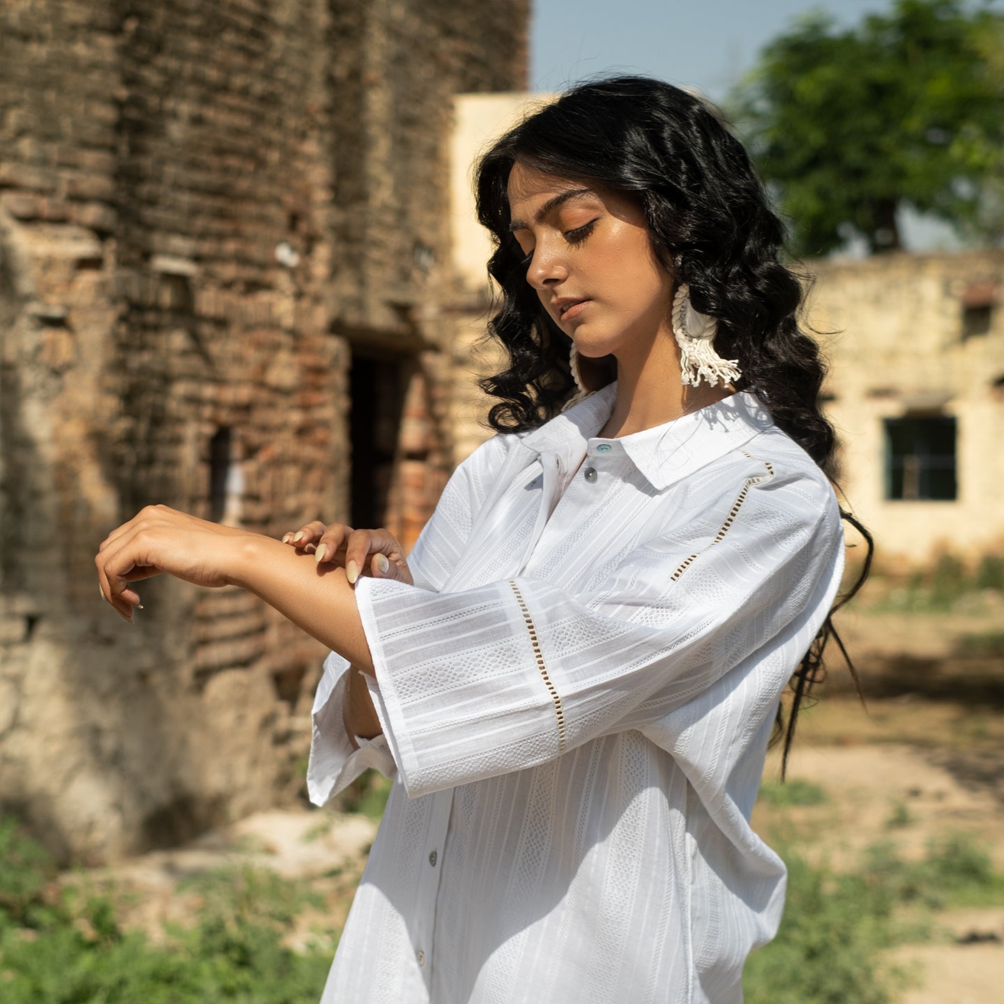 White oversized button down shirt style kurta with straight pants co-ord set (set of 2)