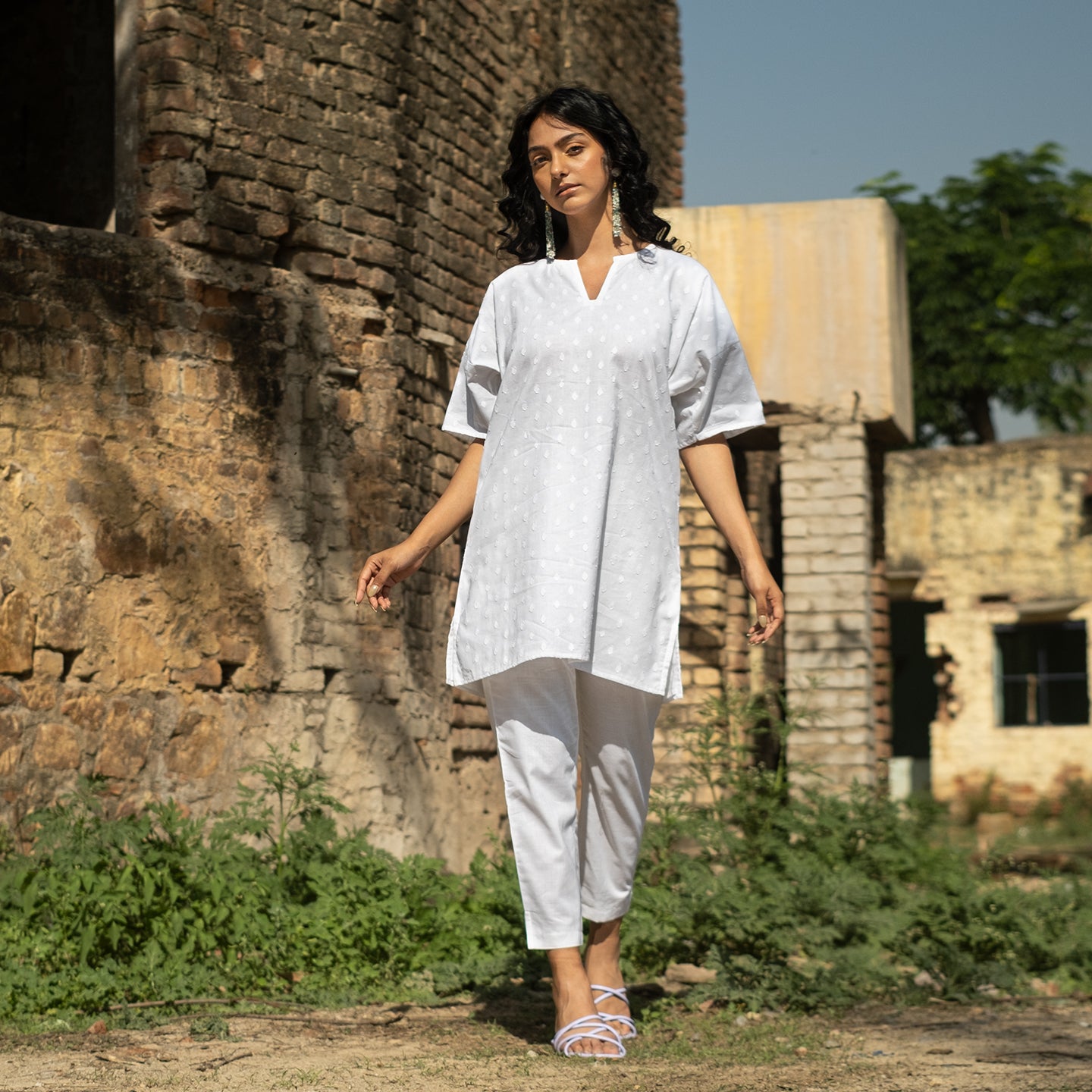White Oversized short kurta with side slits
