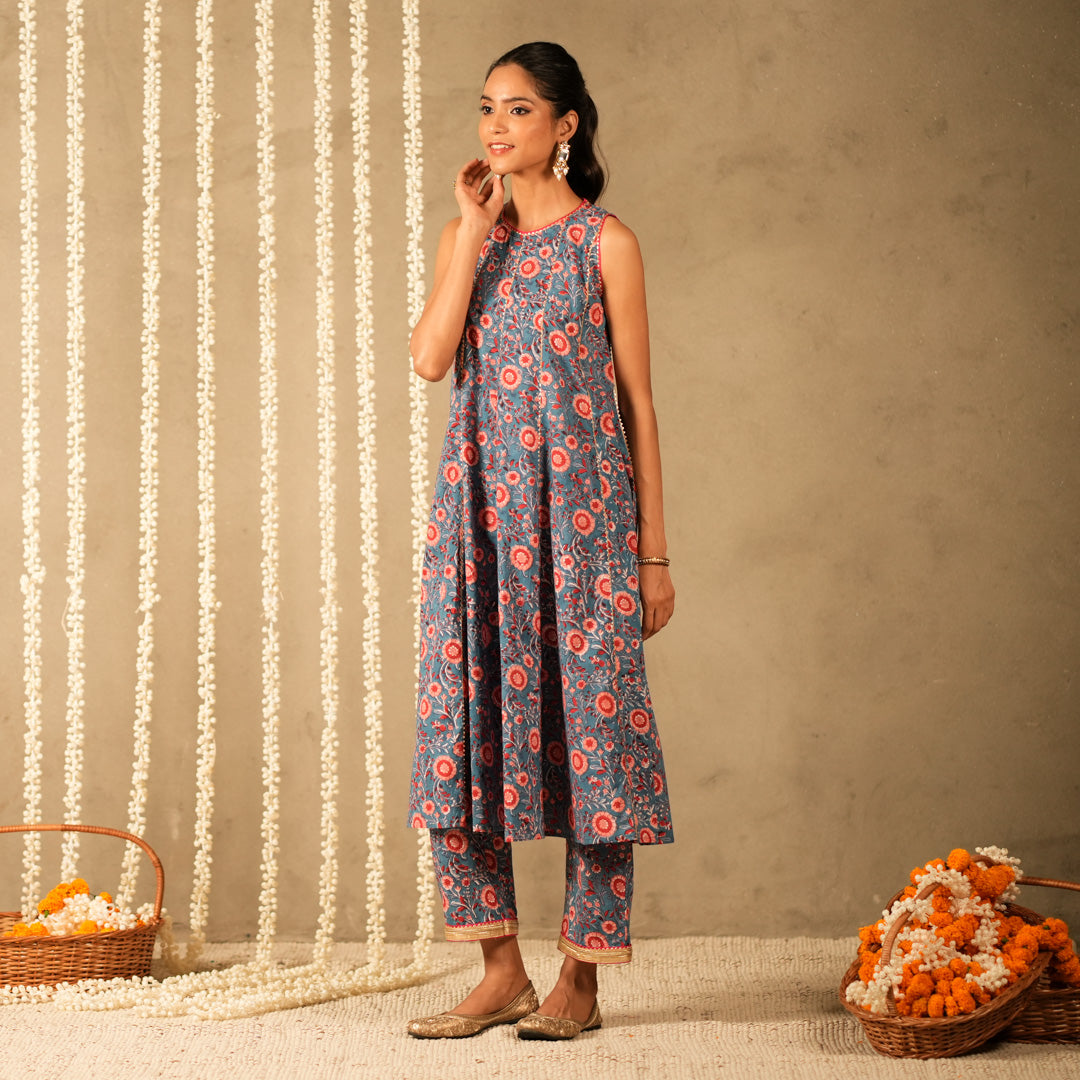 Blue Floral Printed Kalidar Sleeveless Long Kurta