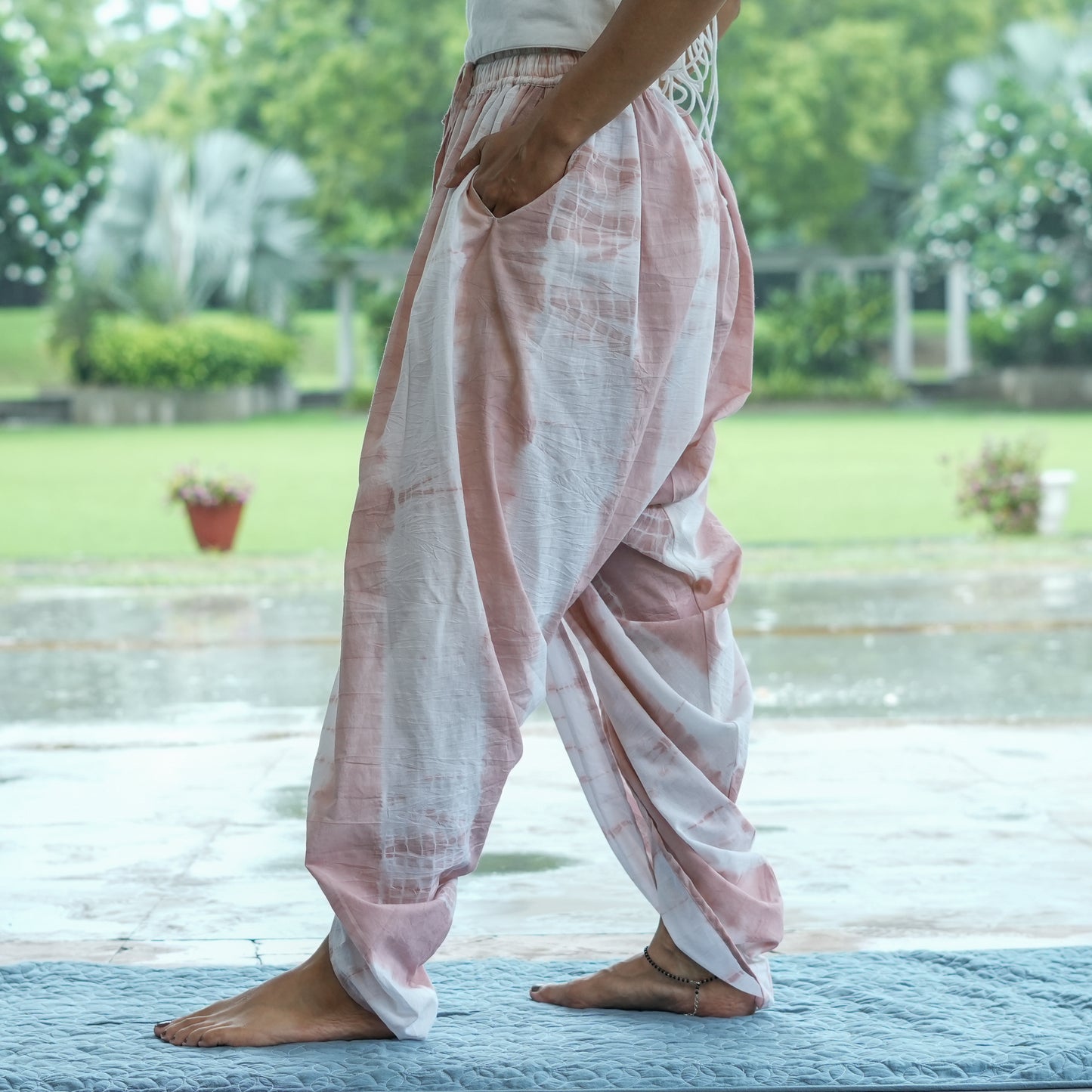 Womens Yoga Pant and Yoga Top Tie and Dye Set Pink Akasha