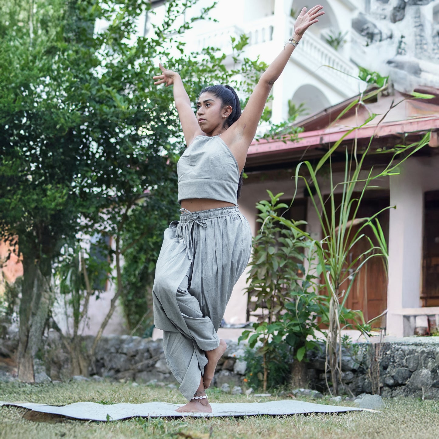 Women Cotton Yoga Pants and Yoga Top Set Grey -Akasha