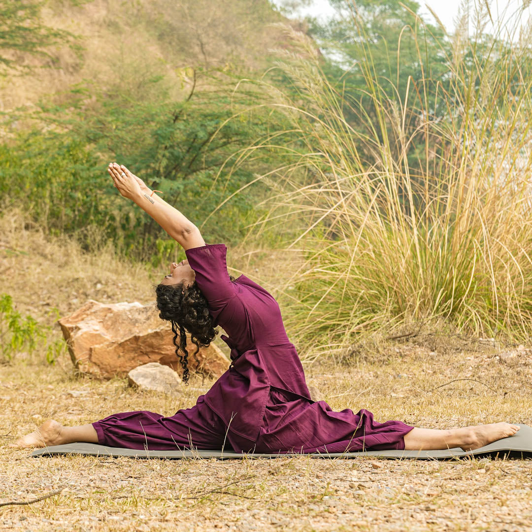 Akiso women’s yoga top – elegant purple cotton with round neck