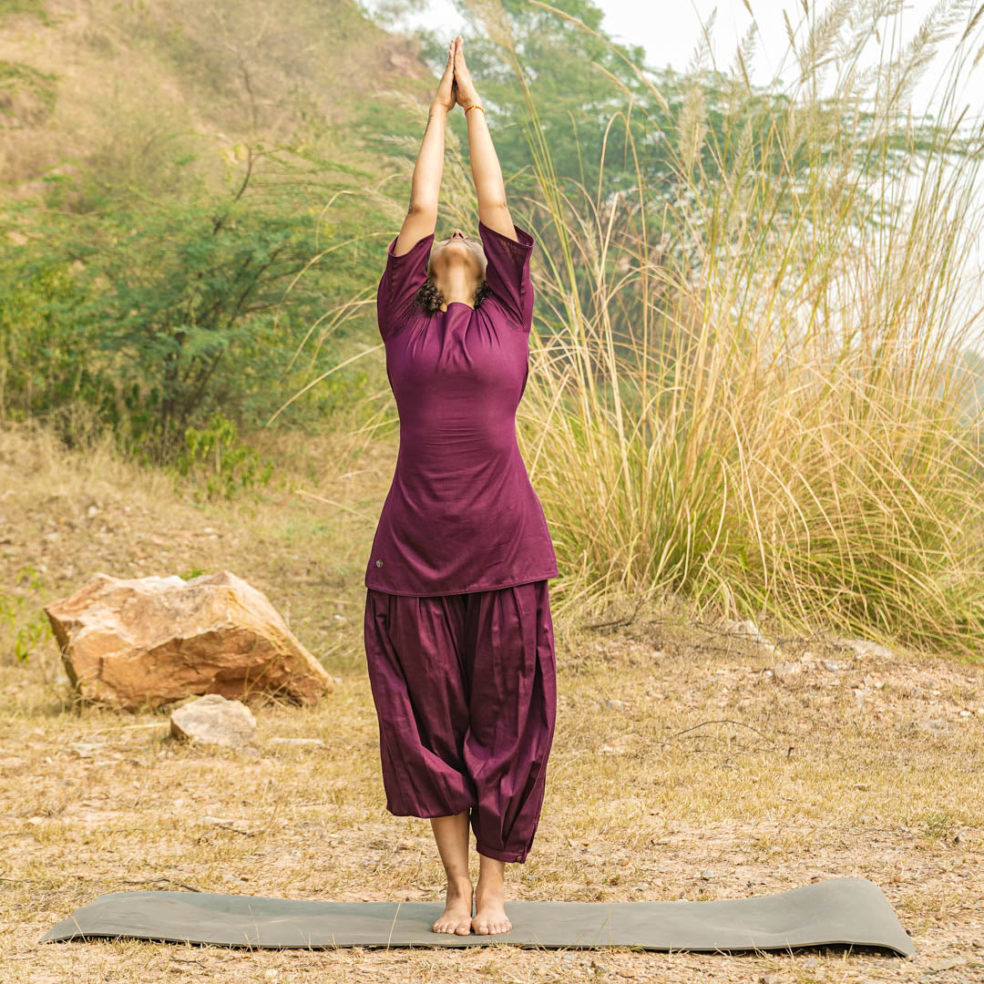Purple cotton yoga top and pants set – breathable activewear for women