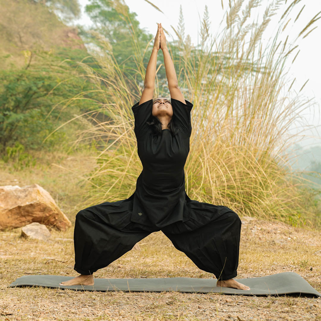 Women Cotton Yoga Pants and Yoga Top Set Black |AKISO