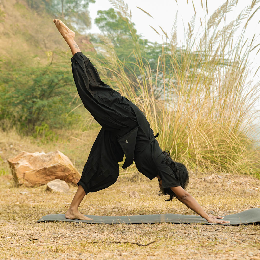 Women’s black cotton yoga pants – breathable and soft