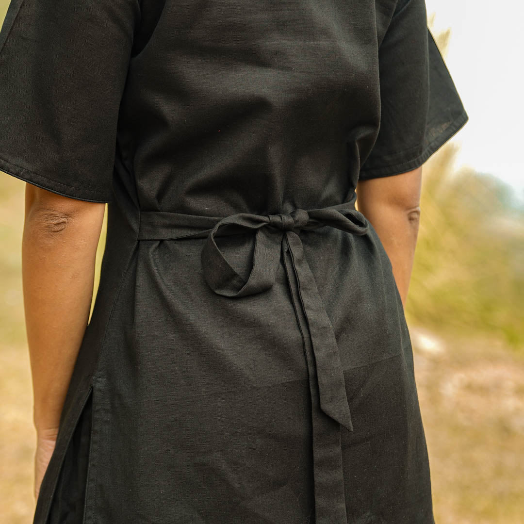 All-black yoga wear combo – women’s cotton top and flowy pants