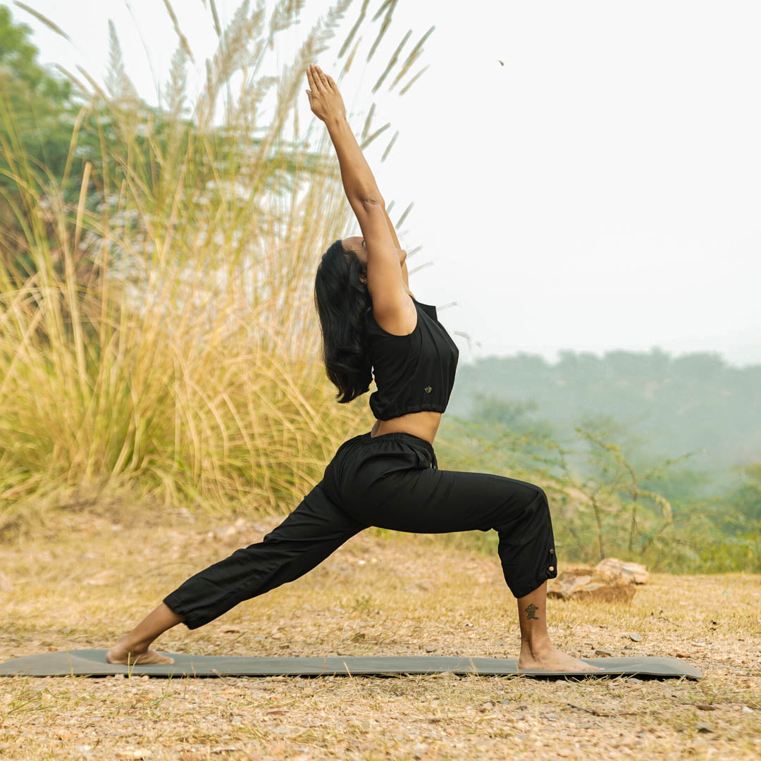 Women Cotton Yoga Crop Top Black -Ananda