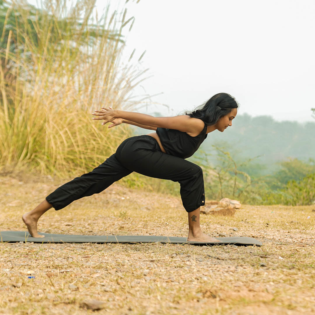 Women Cotton Yoga Crop Top Black -Ananda