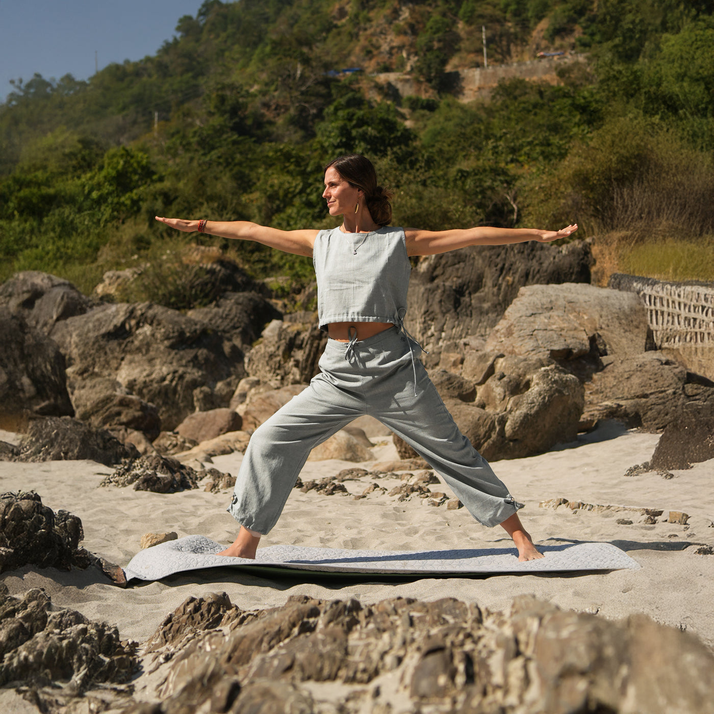 Women Cotton Yoga Pants and Yoga Top Set Grey -Ananda — view 8