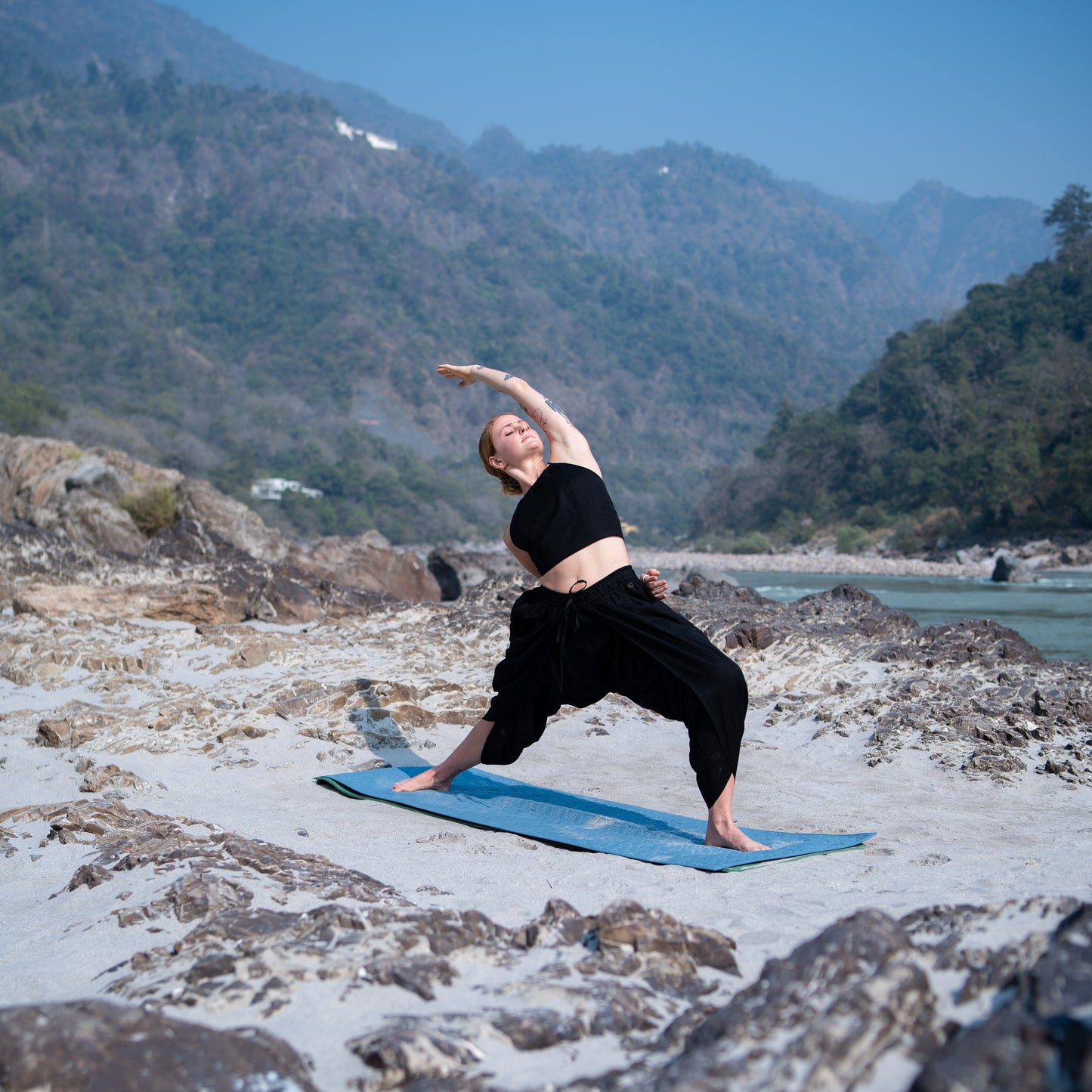 Cotton Yoga Pants and Yoga Top Set Black -Akasha