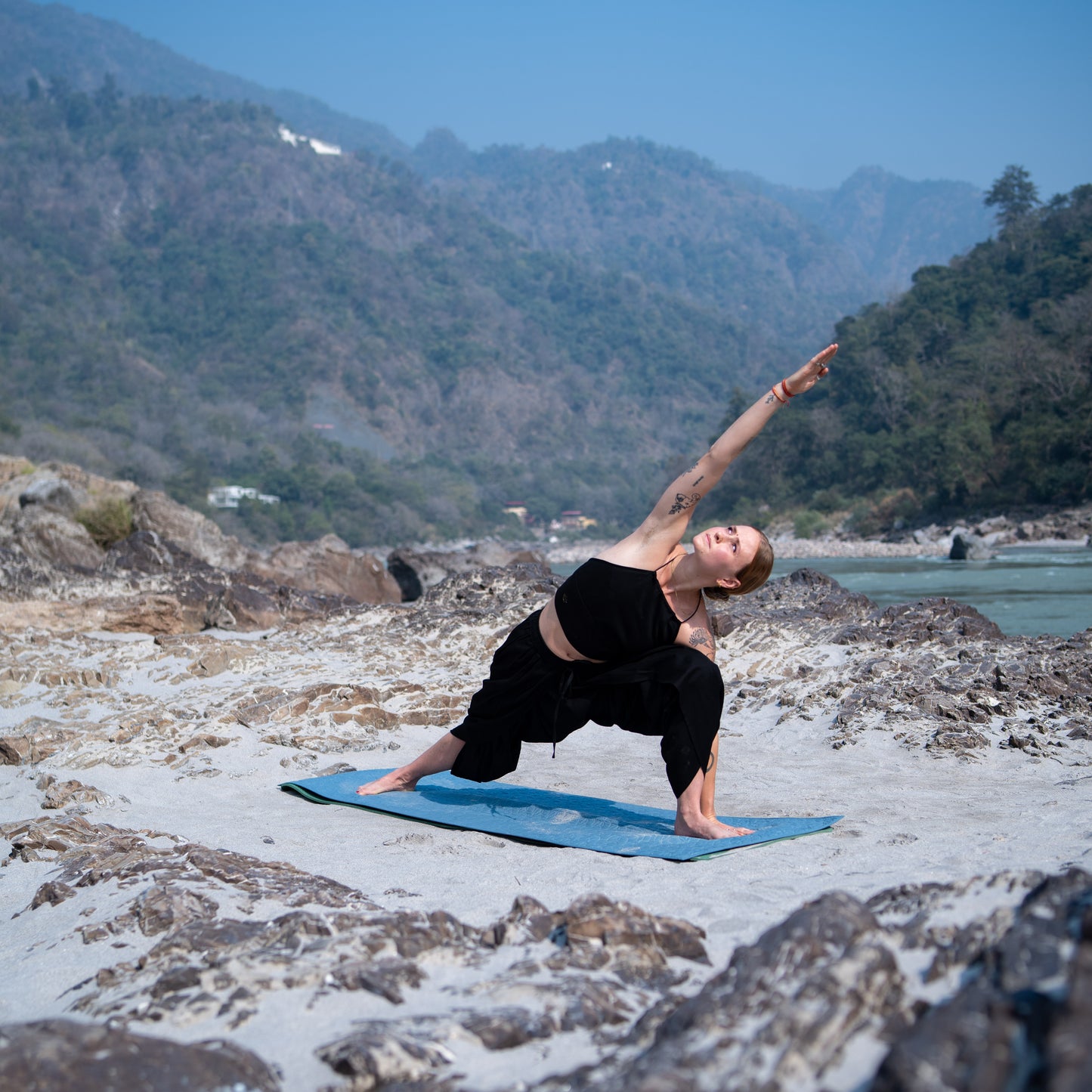 Cotton Yoga Pants and Yoga Top Set Black -Akasha