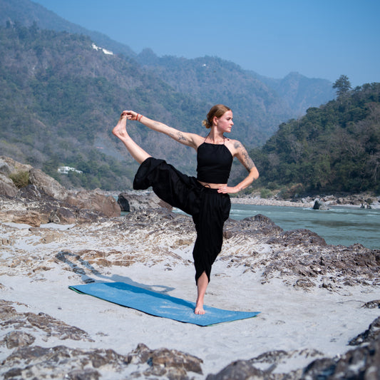 Cotton Yoga Pants and Yoga Top Set Black -Akasha | AKISO