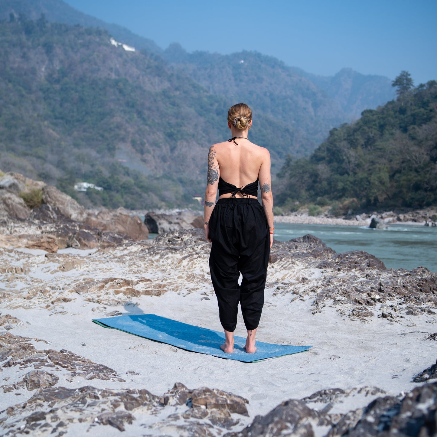 Cotton Yoga Pants and Yoga Top Set Black -Akasha