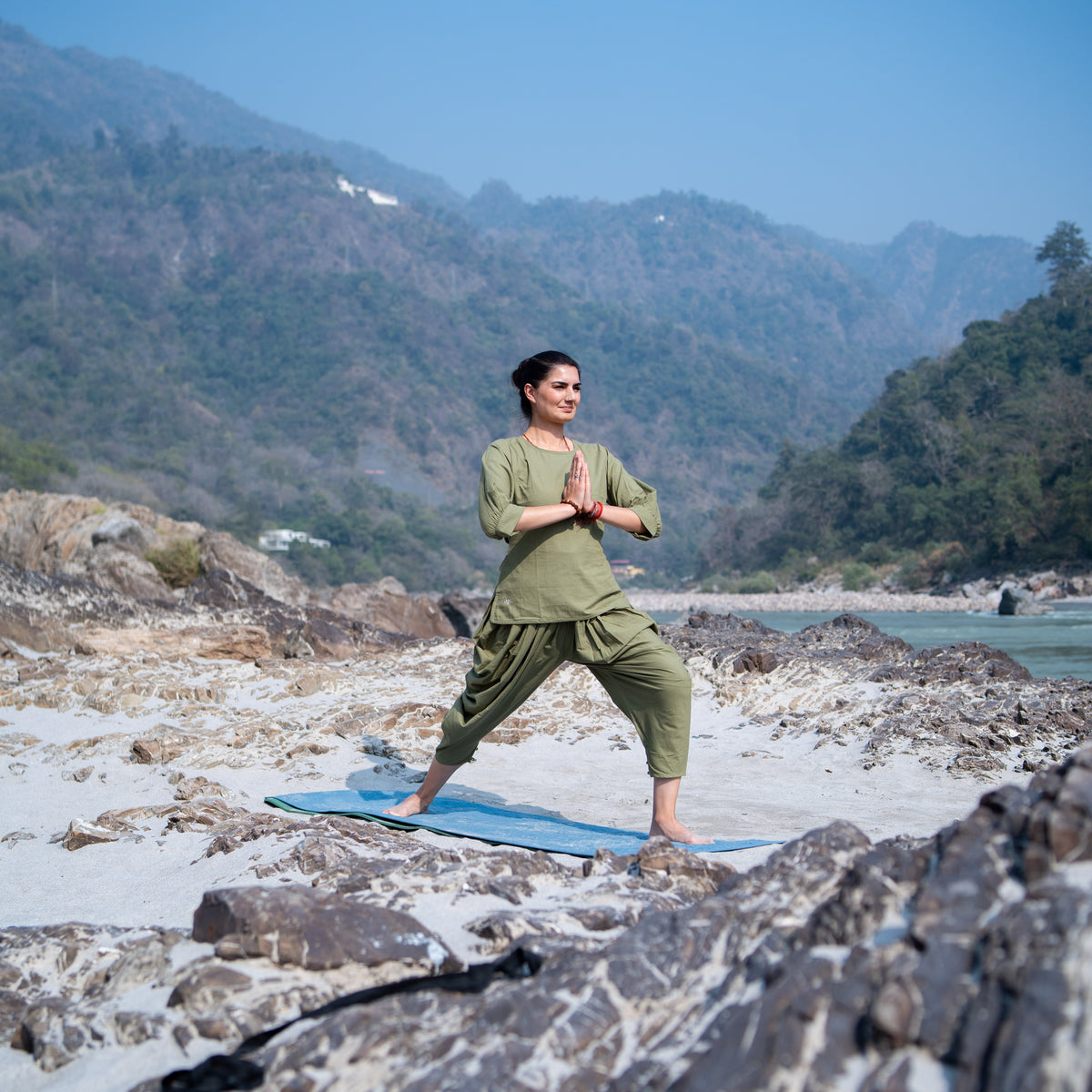 Women Cotton Yoga Pants and Yoga Top Set Green -Buddhi — view 3