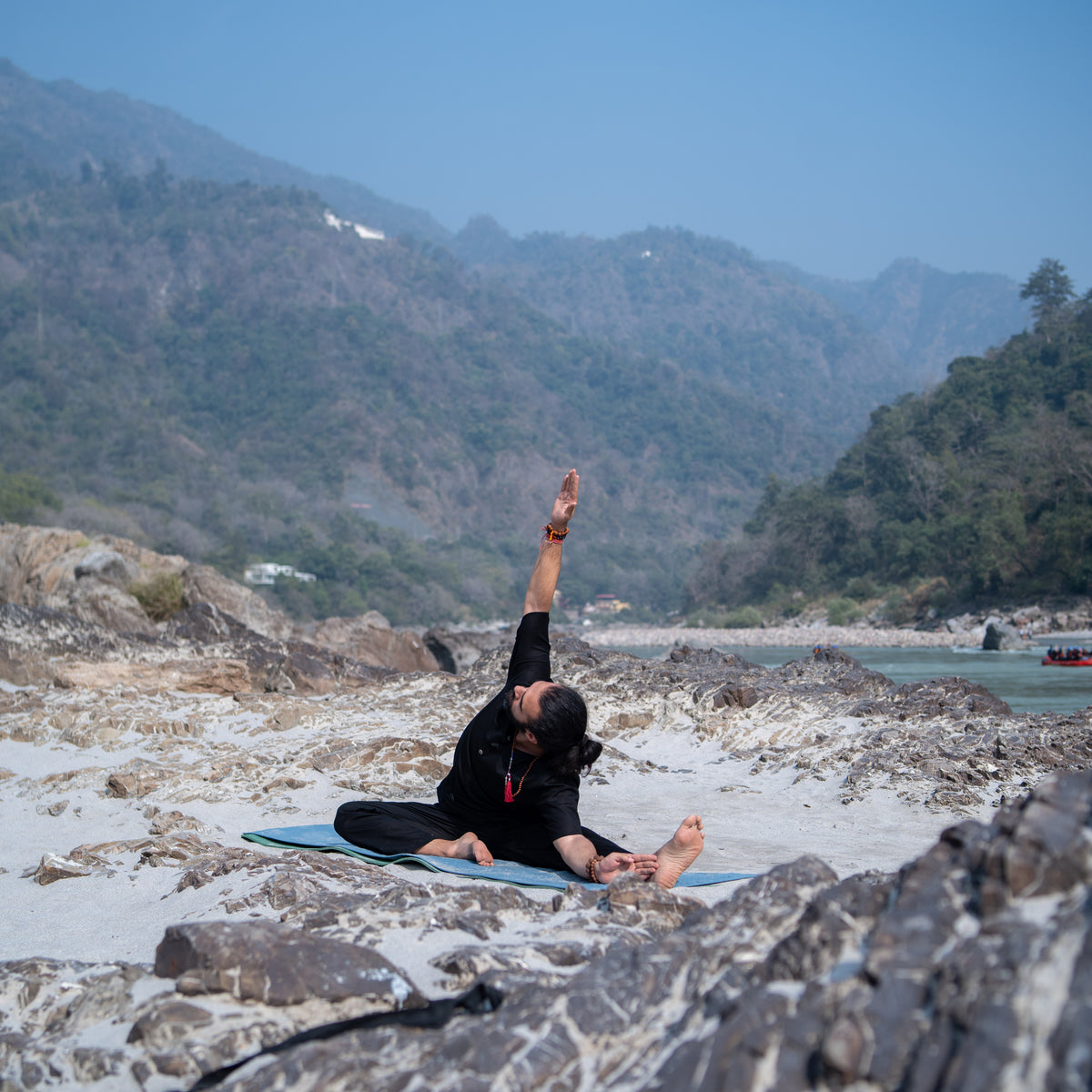 Men Cotton Yoga Top Black -Sattva — view 5