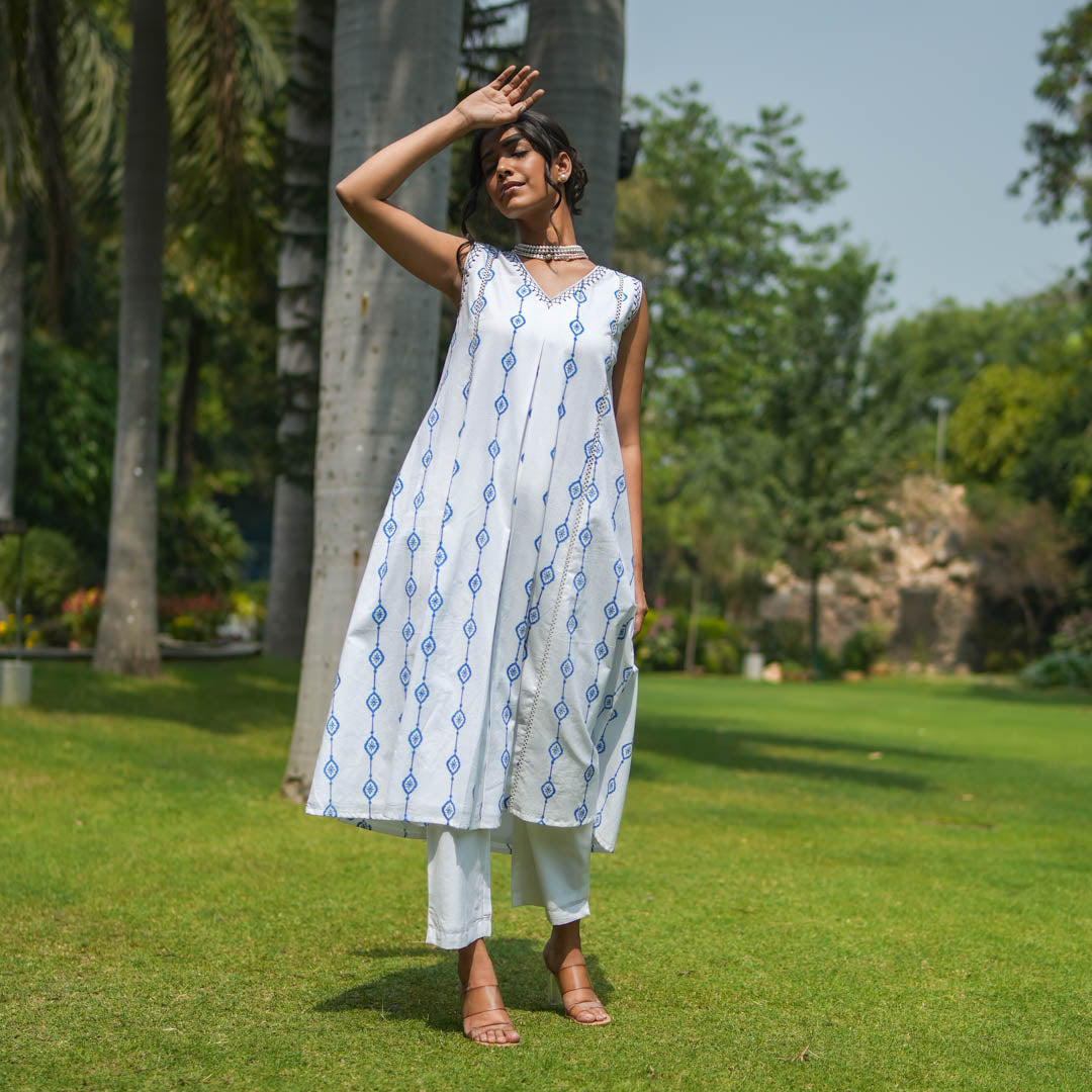 White Hand Block Printed Flared Sleeveless Kurta