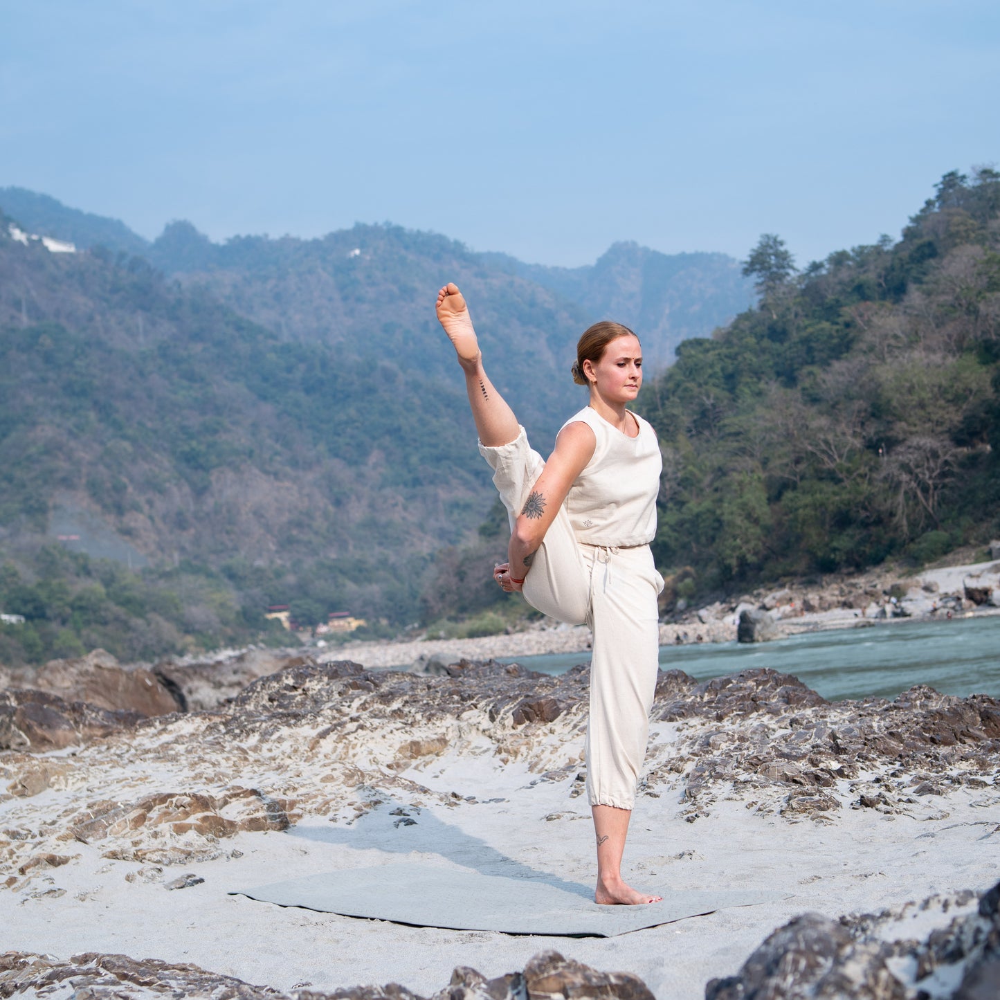 Women Cotton Yoga Pants and Yoga Top Set White -Ananda