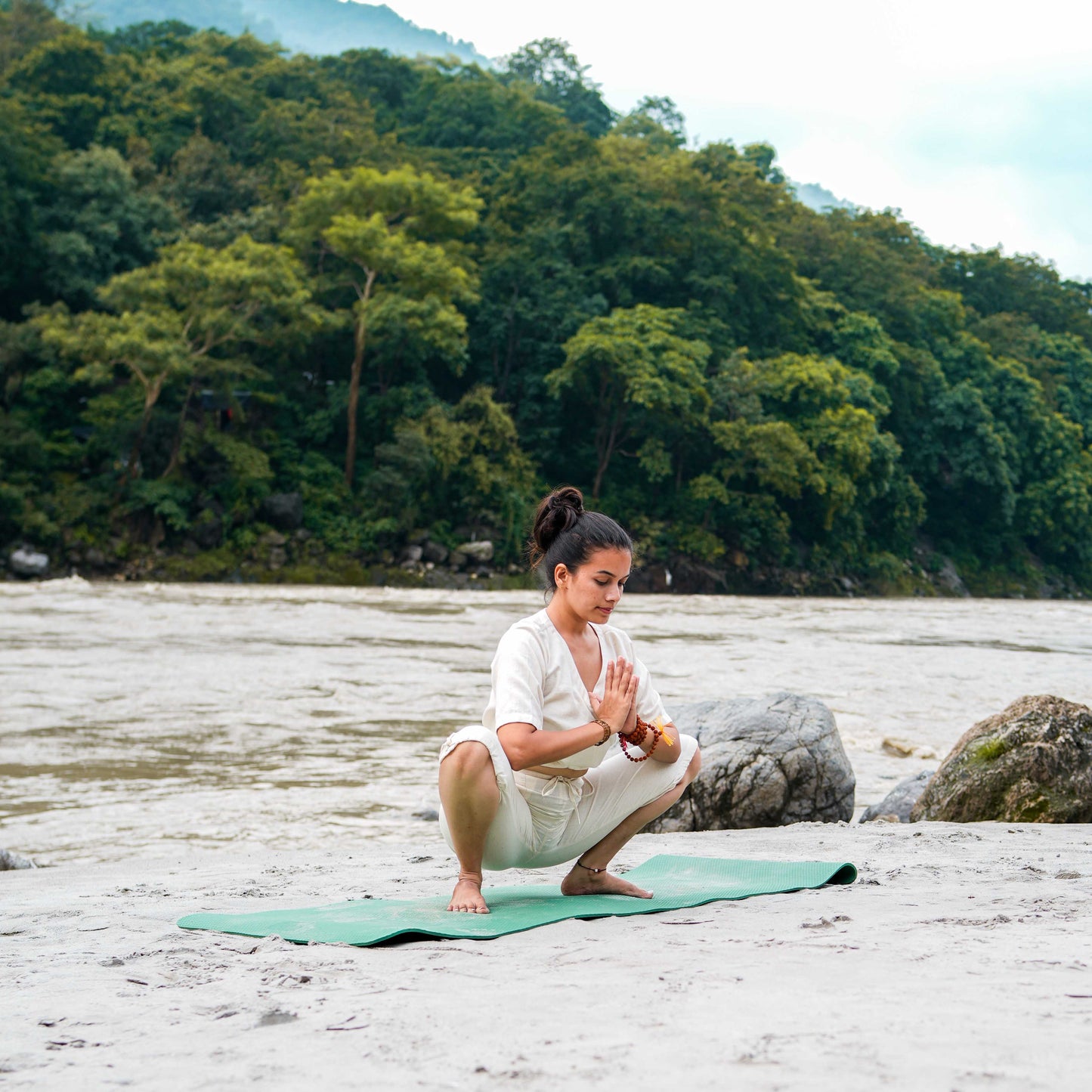 Women Cotton Yoga Pants and Yoga Top Set White -Apas