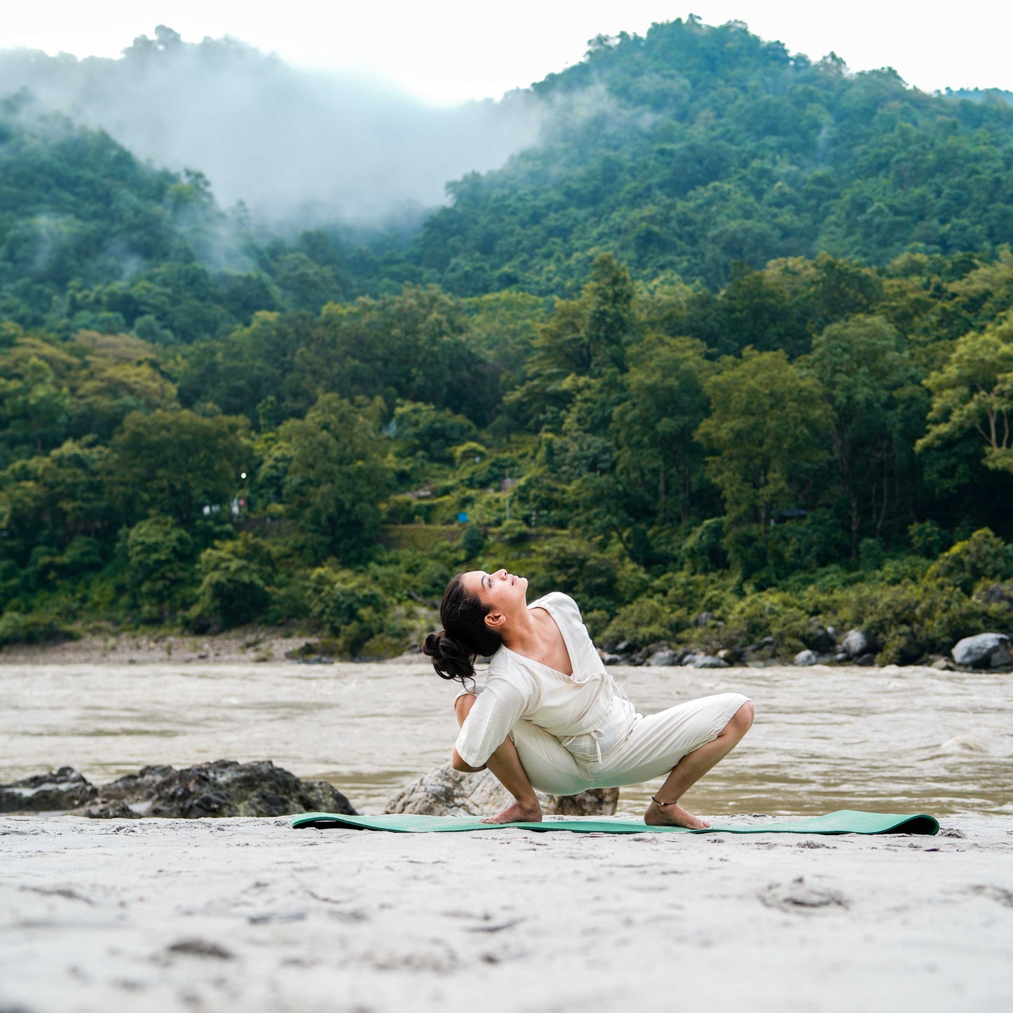 Women Cotton Yoga Pants and Yoga Top Set White -Apas