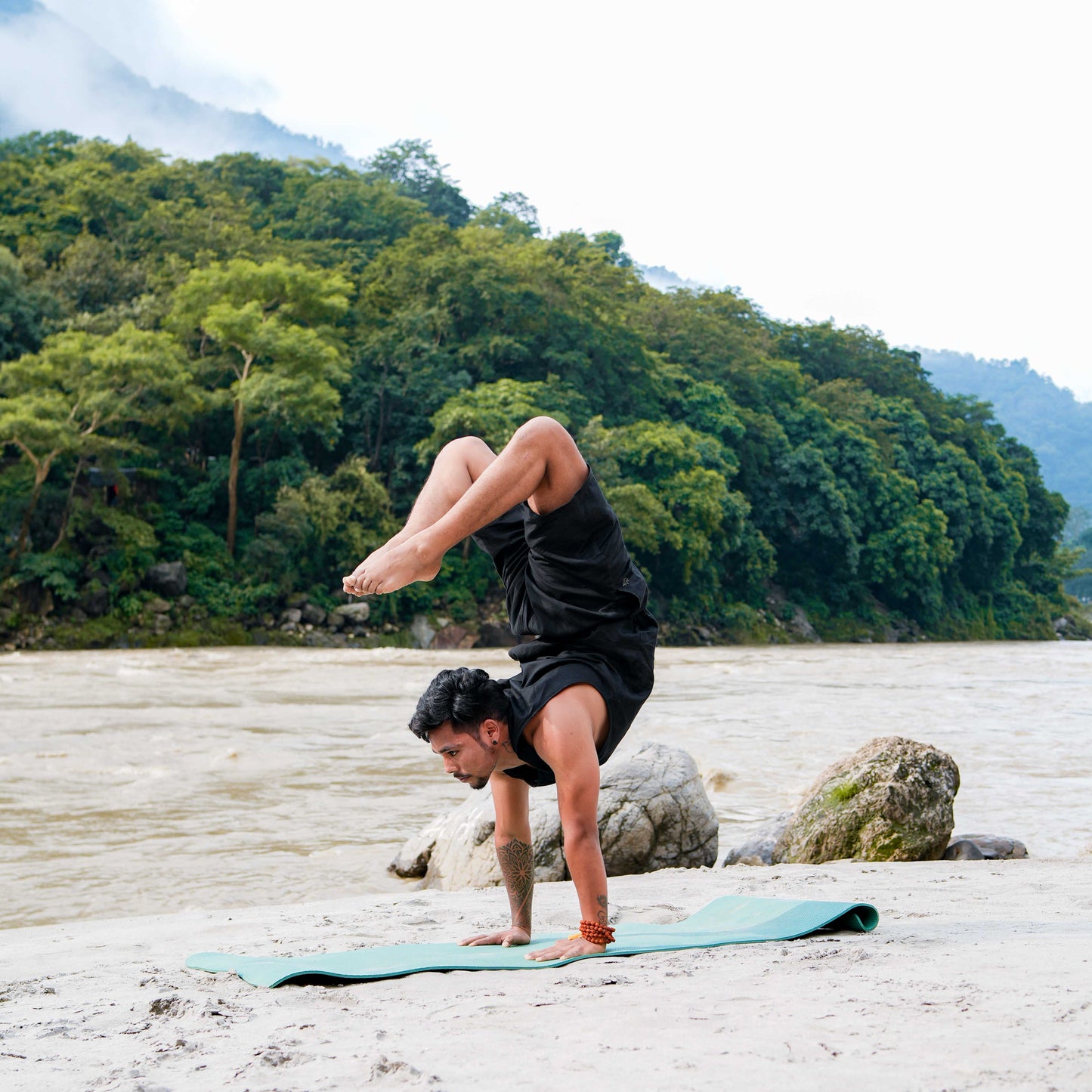 Men Cotton Yoga Shorts Black -Vayu