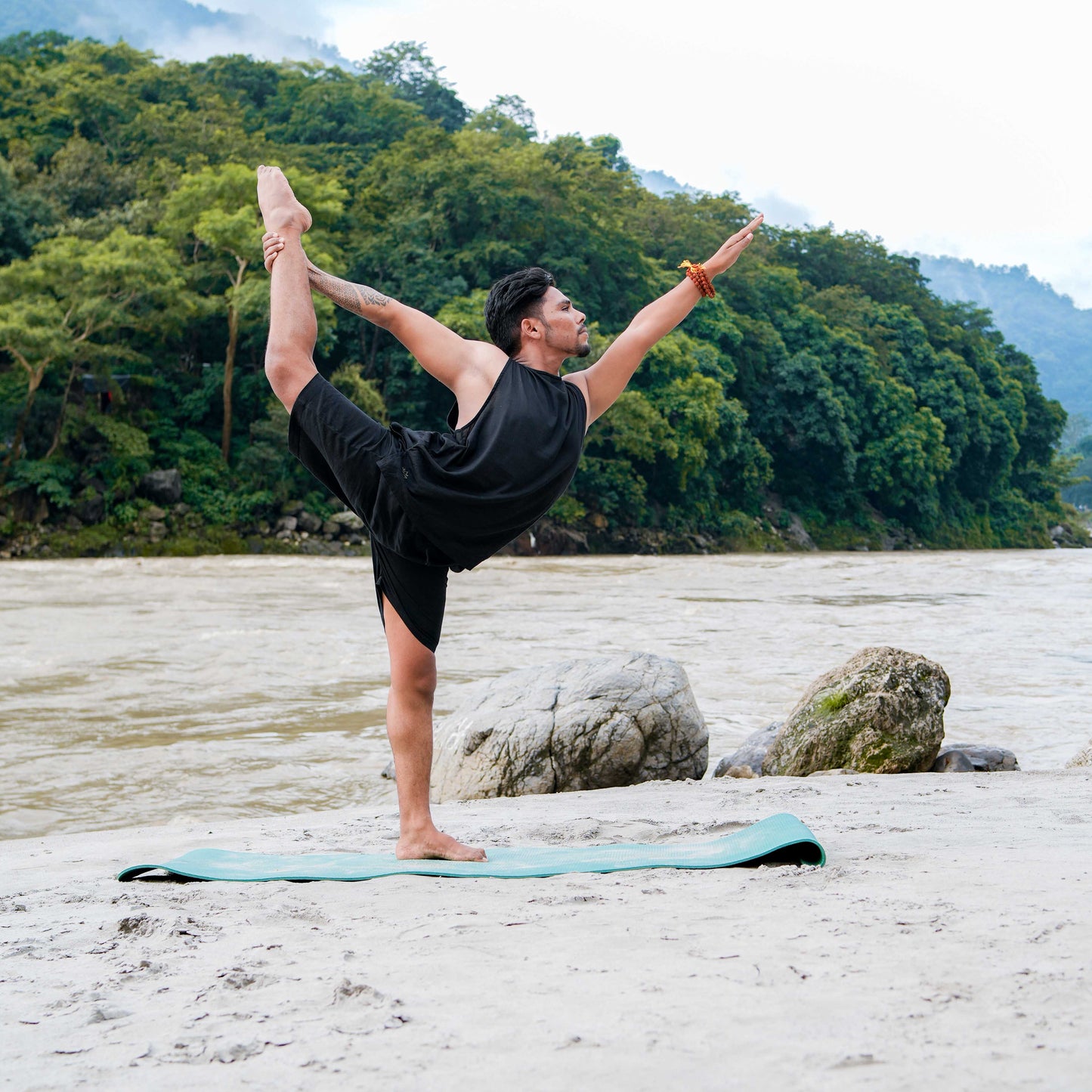 Men Yoga Pants and Yoga Top Set Black -Vayu