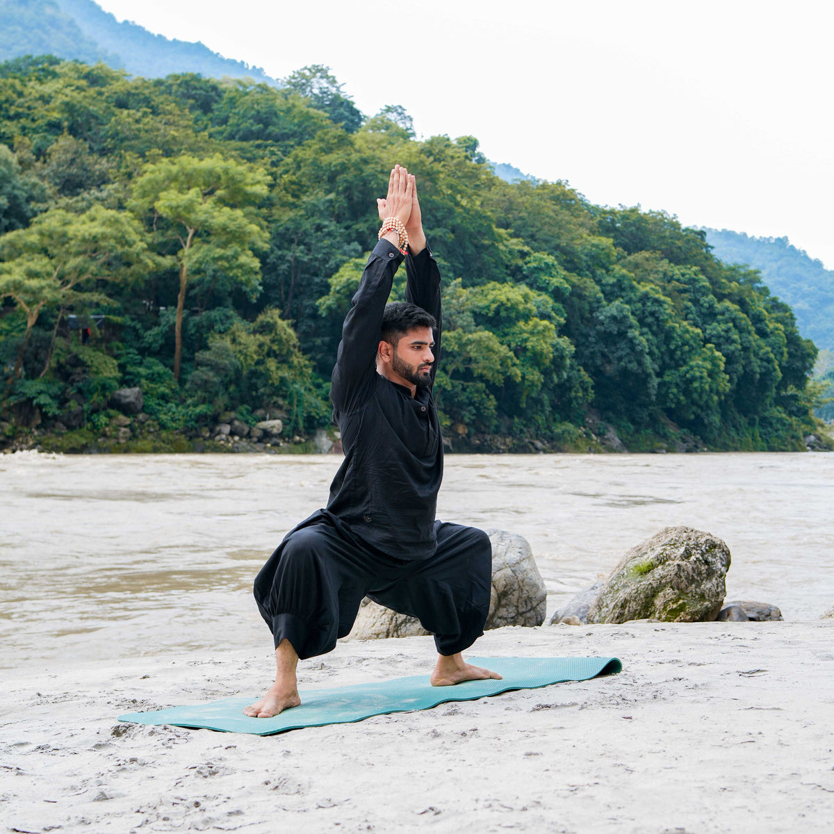 Men Cotton Yoga Top Black -Prithvi — view 7