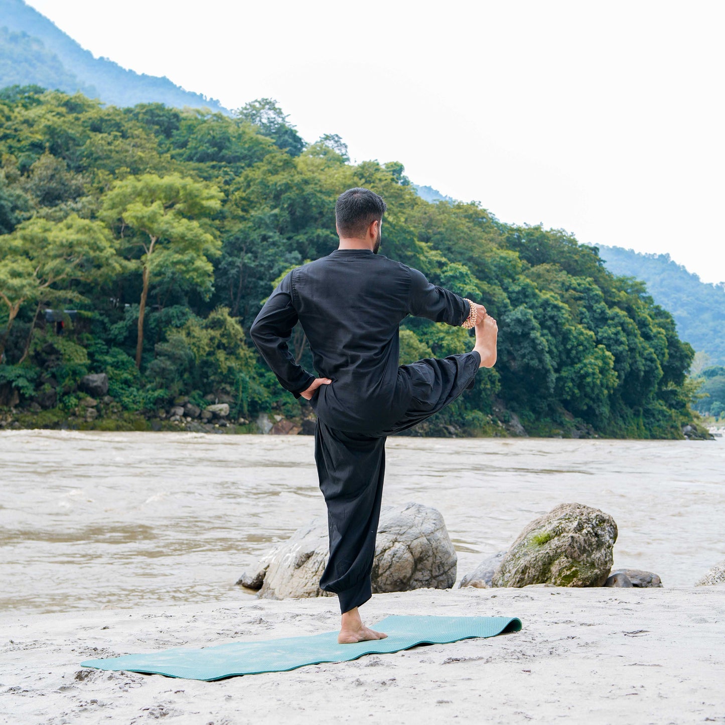 Men Yoga Pants and Yoga Top Set Black -Prithvi