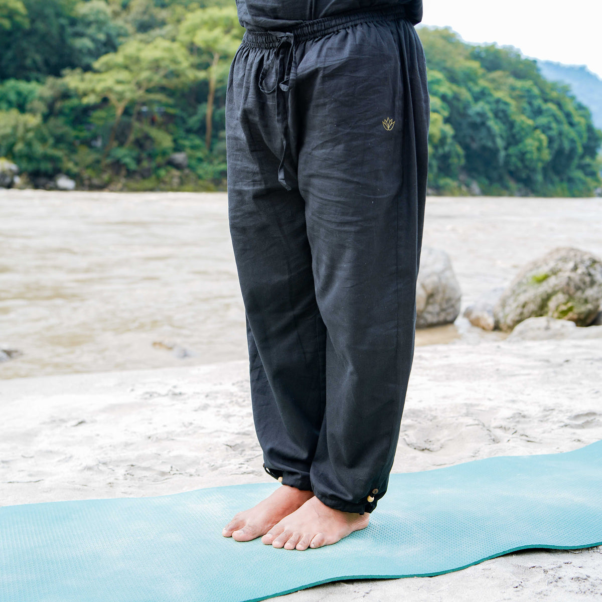 Men Yoga Pants and Yoga Top Set Black -Tejas — view 5