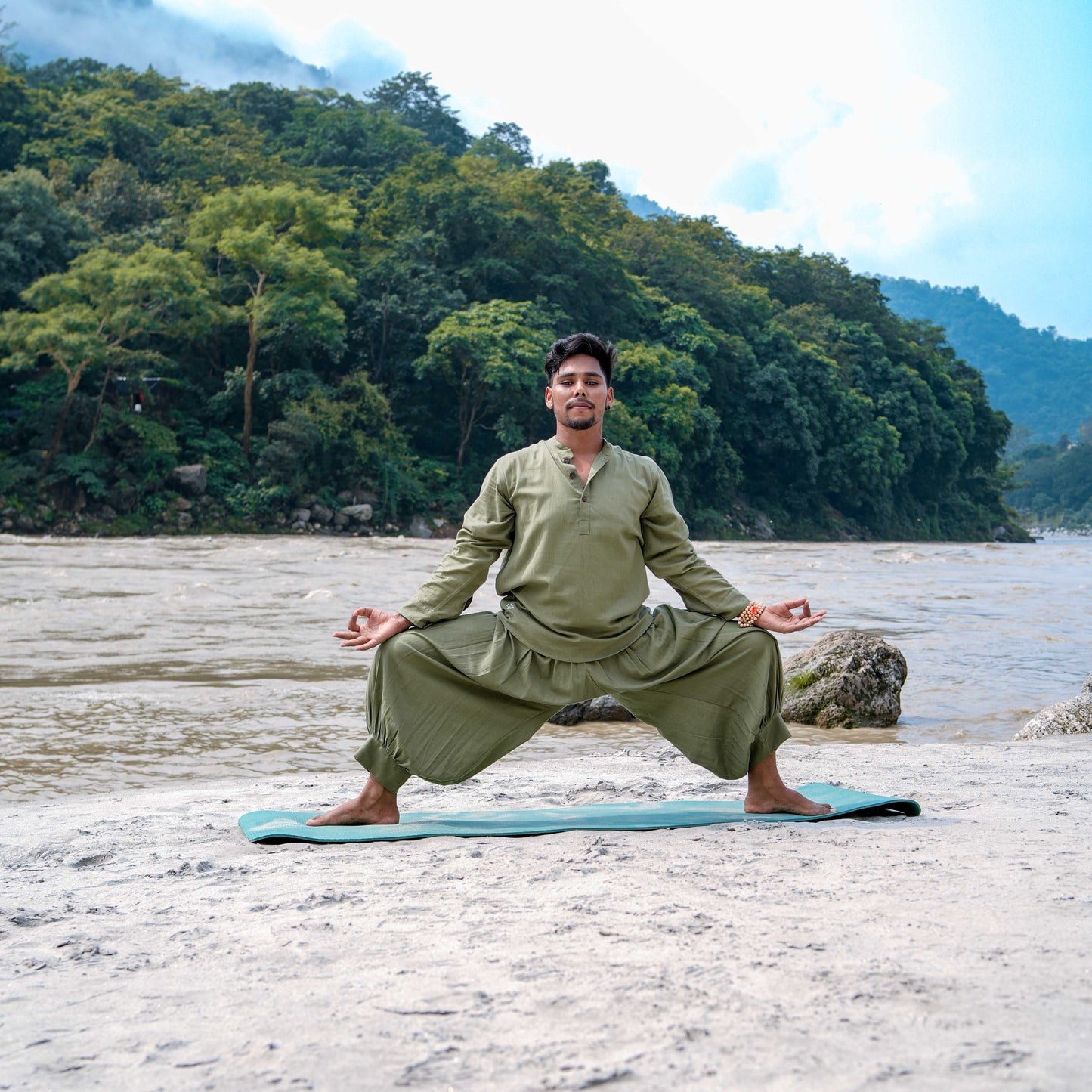 Men Yoga Pants and Yoga Top Set Green -Prithvi