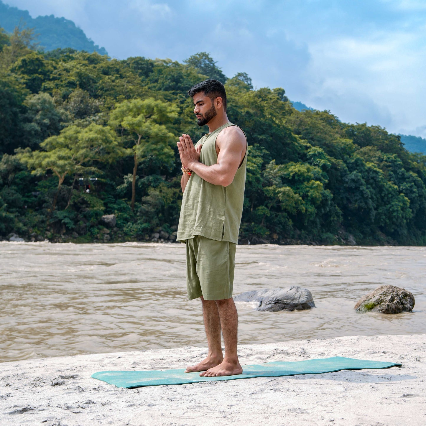 Men Yoga Pants and Yoga Top Set Green -Vayu |AKISO