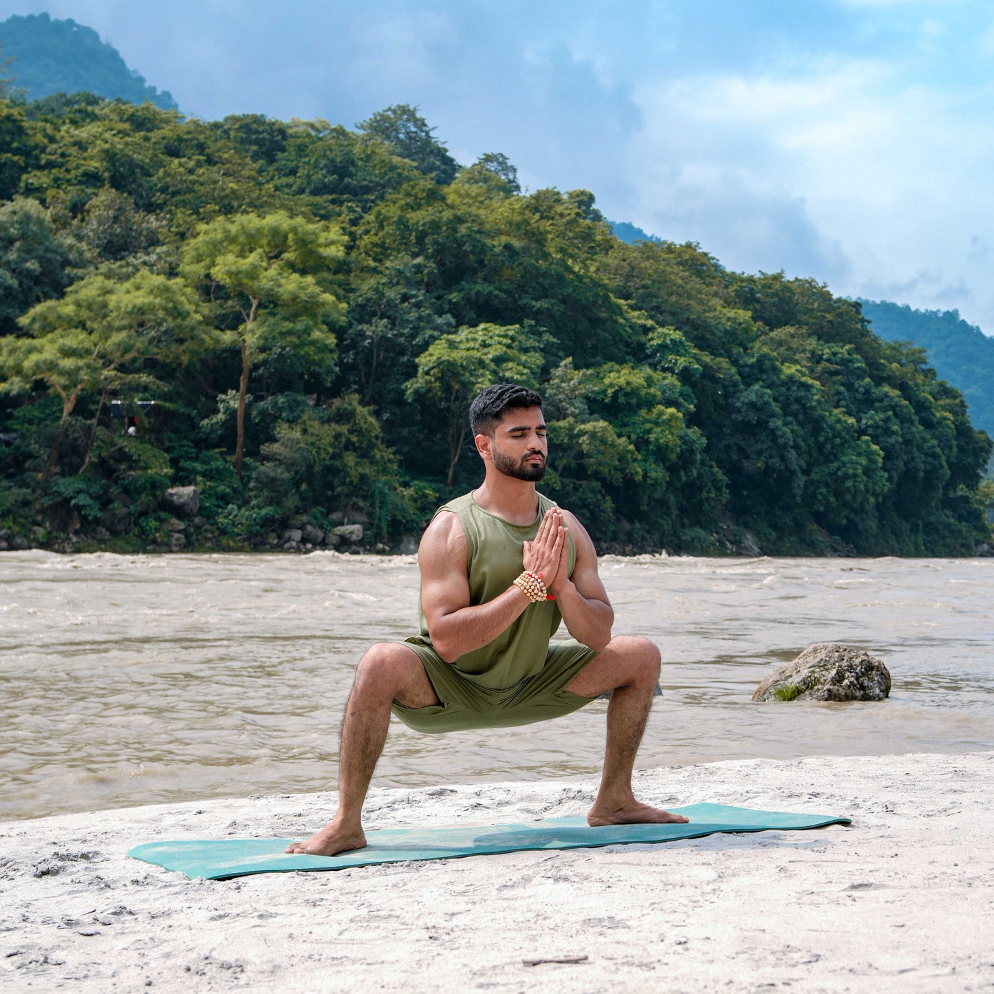 Men Yoga Pants and Yoga Top Set Green -Vayu