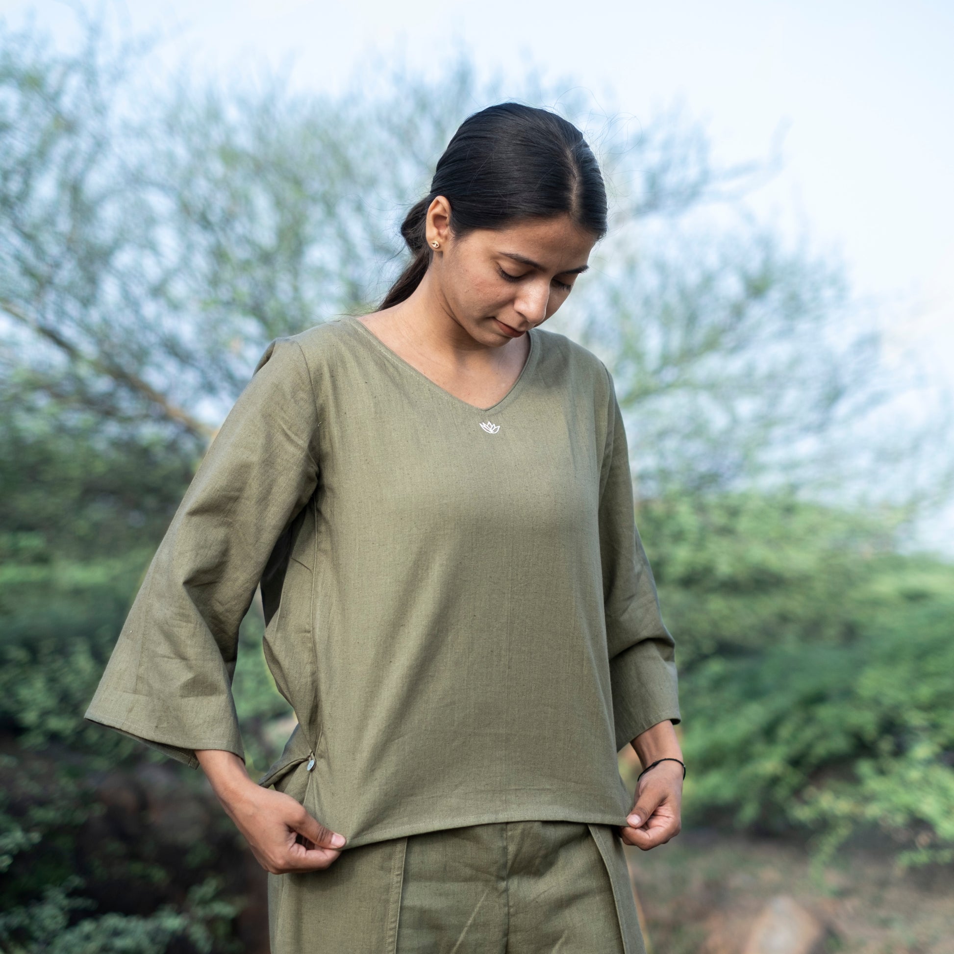 Full-length green cotton yoga set – breathable and stylish by Akiso