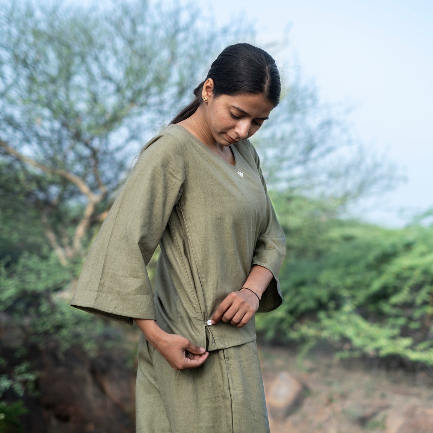Akiso yoga tank in sage green – eco-conscious cotton wear for women