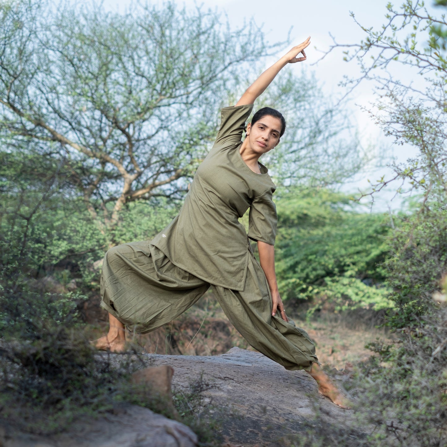 Chakra-aligned green cotton yoga set for women