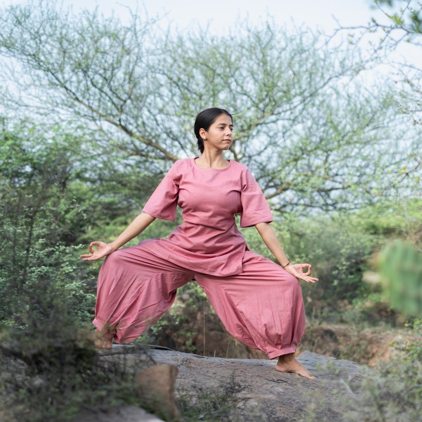 Blush pink cotton yoga shirt – Chakra collection by Akiso