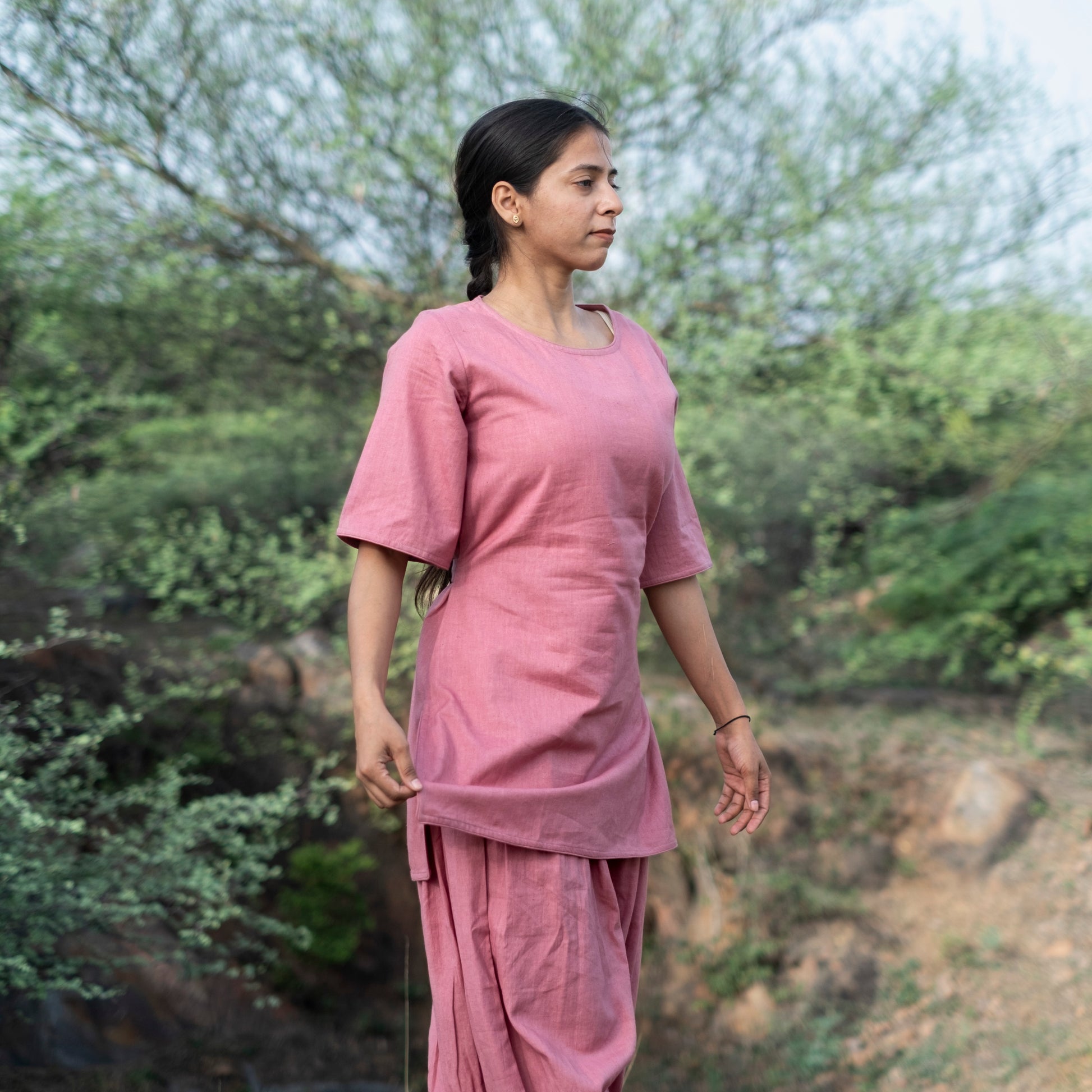 Akiso women’s pink yoga outfit for daily practice