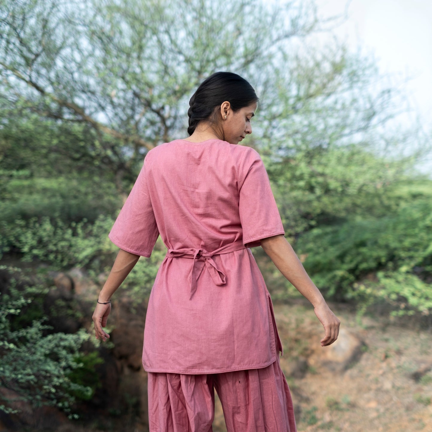 Women’s activewear in blush pink cotton – Akiso collection