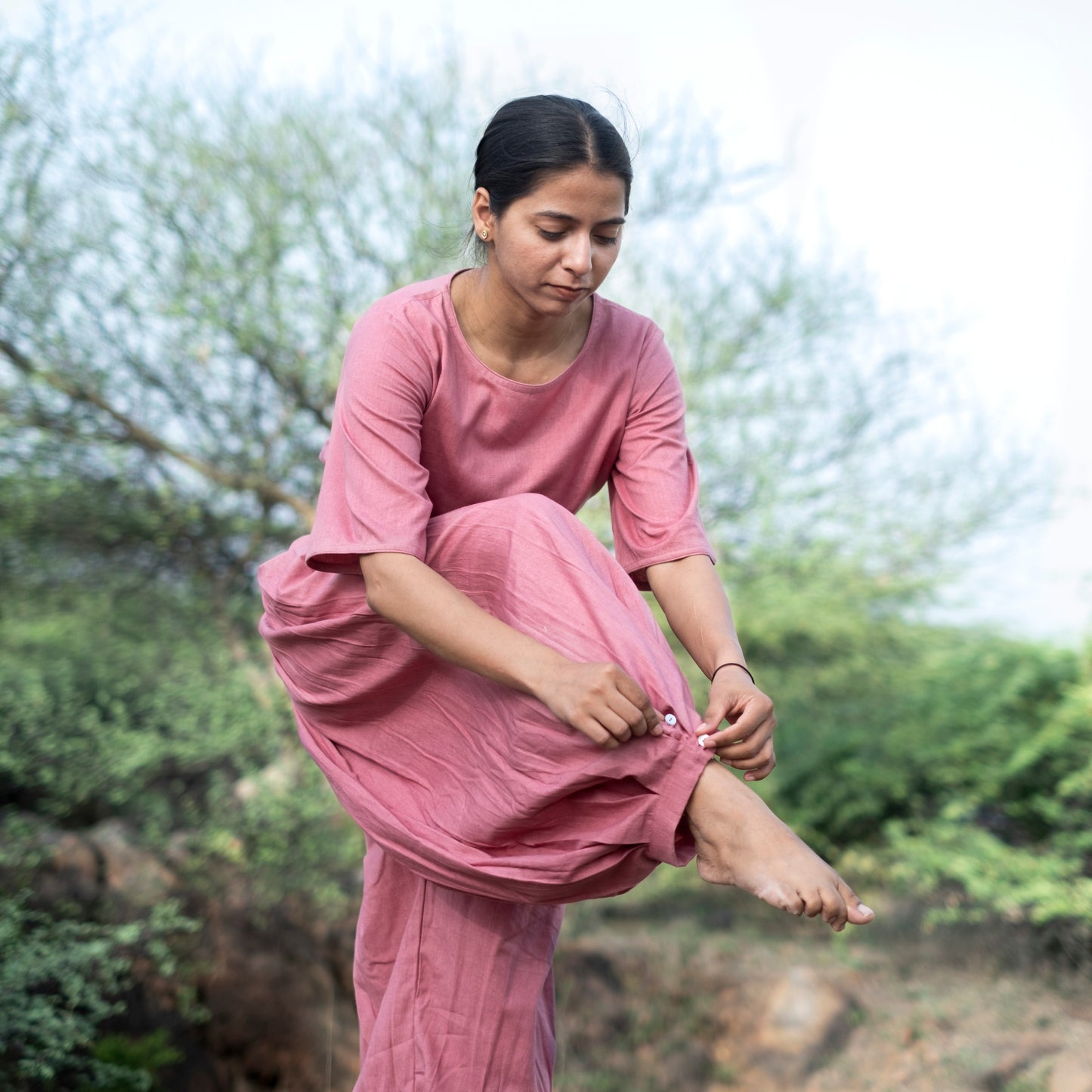 Women’s pink cotton yoga set – top and pants by Akiso