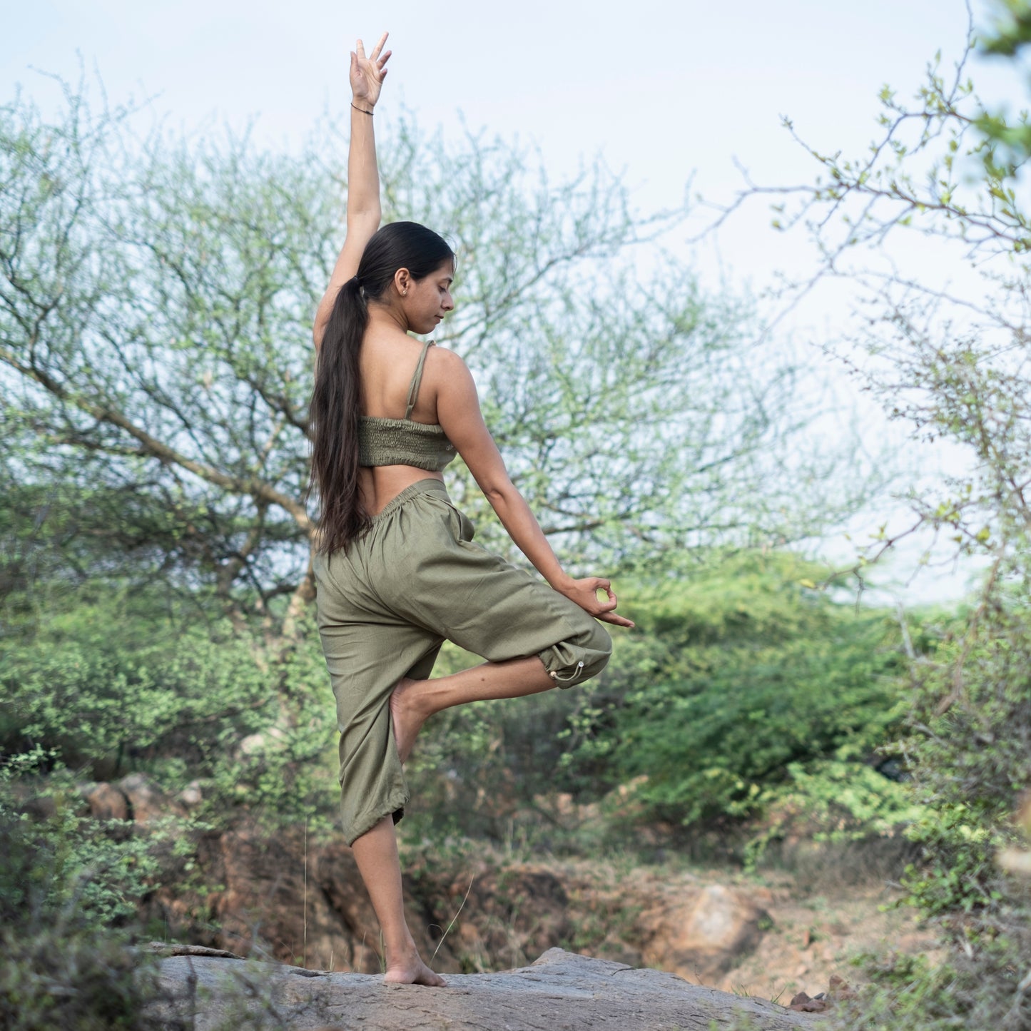 Everyday yoga set for women in green cotton – Akiso