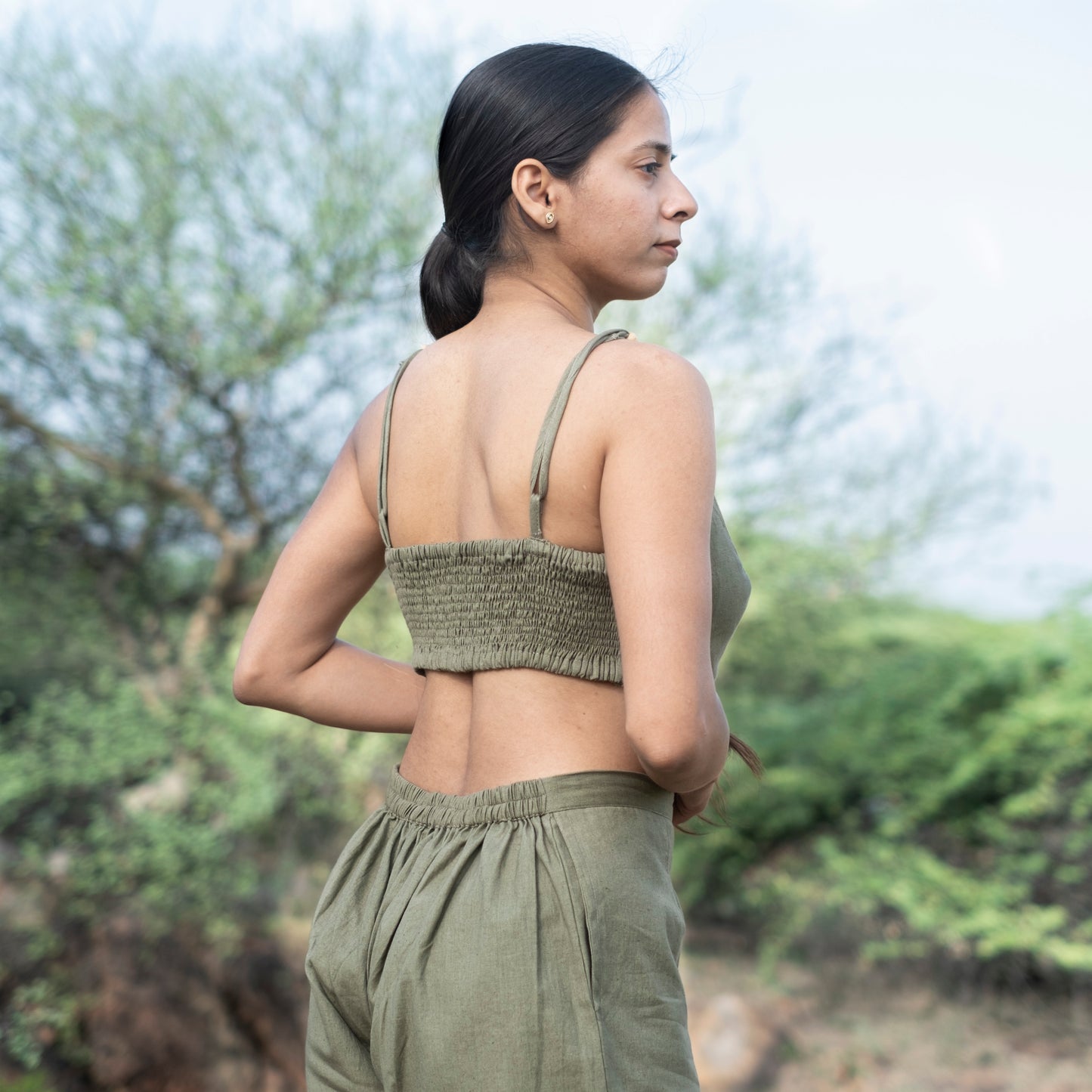 Earthy green yoga top and bottoms for women – Akiso activewear