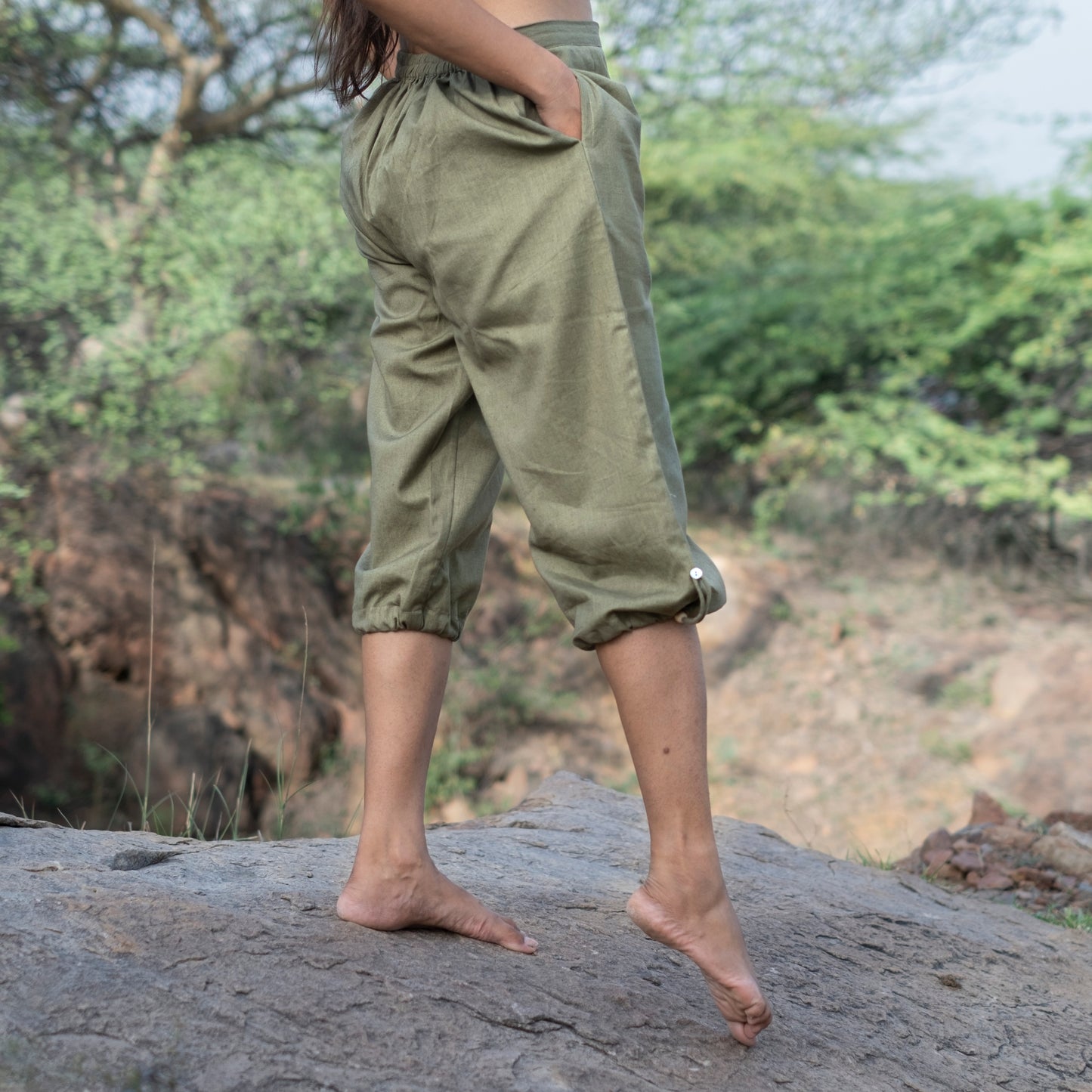 Green yoga top and pants combo for women – breathable cotton