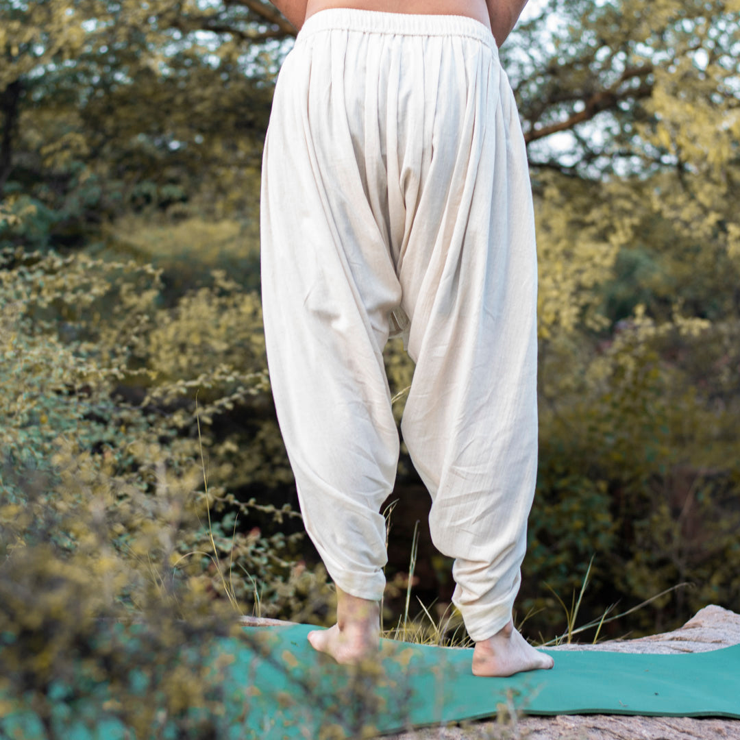 Loose-fit white yoga trousers – Akiso cotton for men