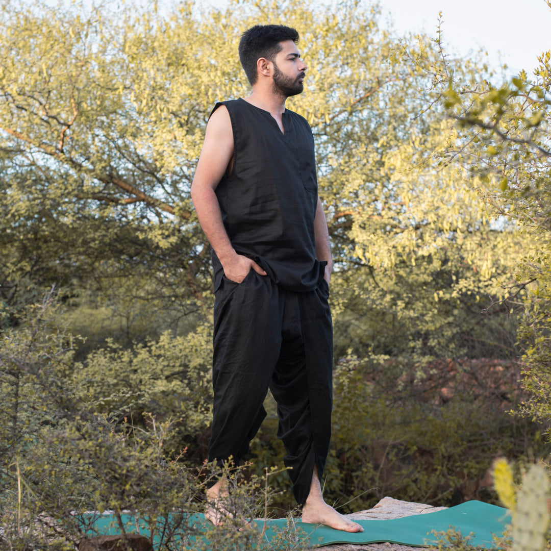 Black yoga top with matching cotton pants – Akiso men’s wear