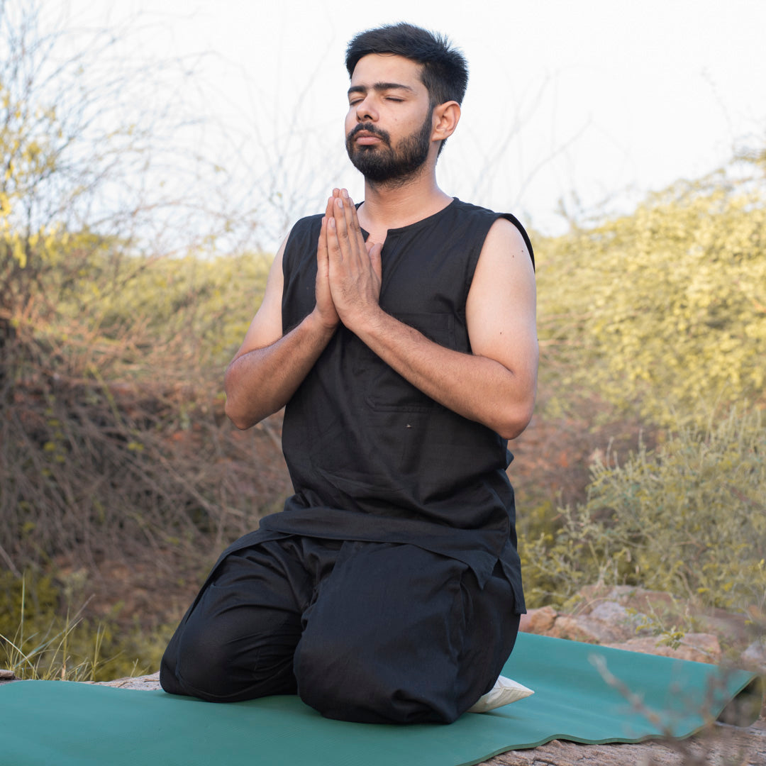 Men’s black cotton yoga set – breathable pants and top