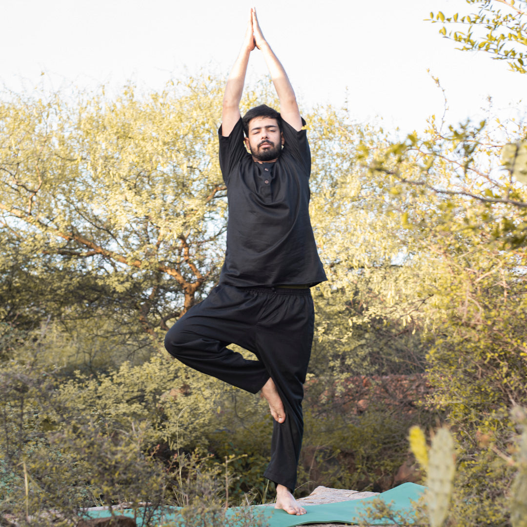Sattva Yoga Top Black