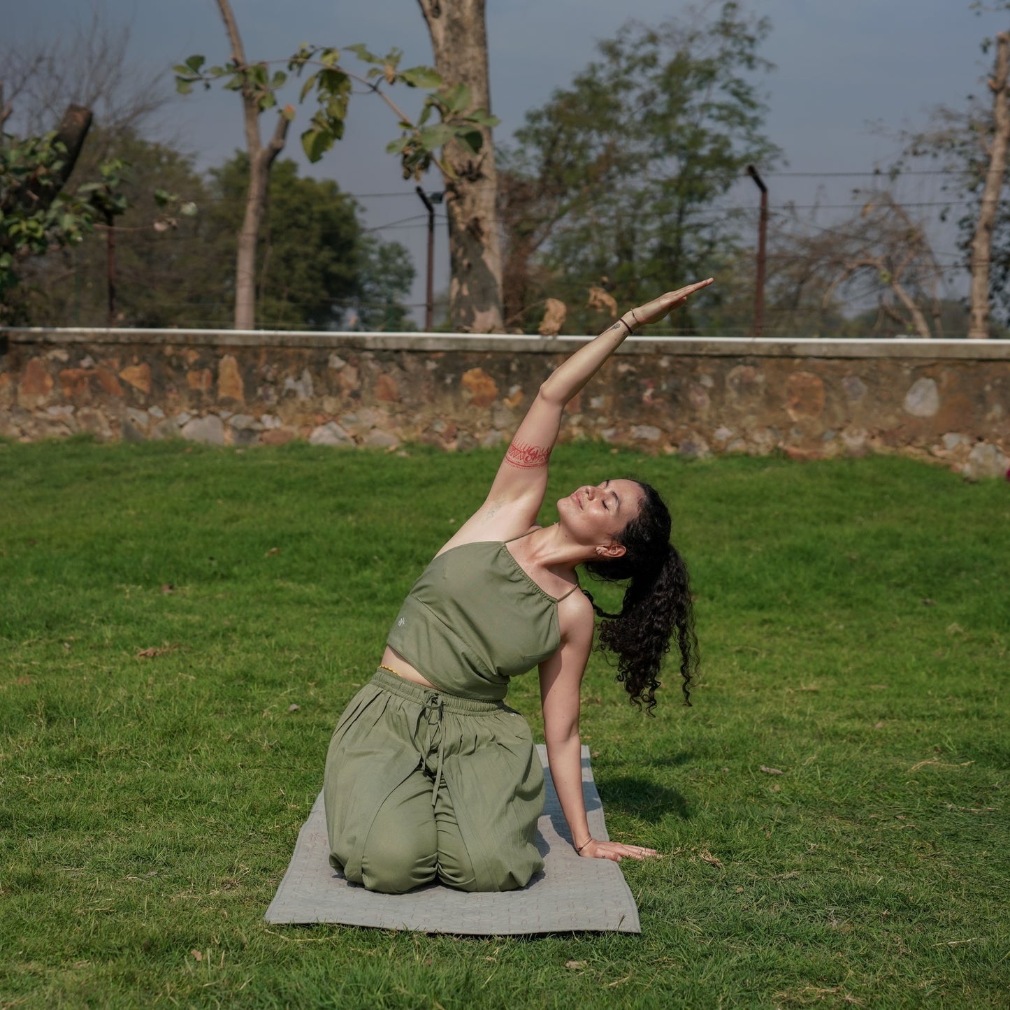 Women Cotton Yoga Pants and Yoga Top Set Green -Akasha