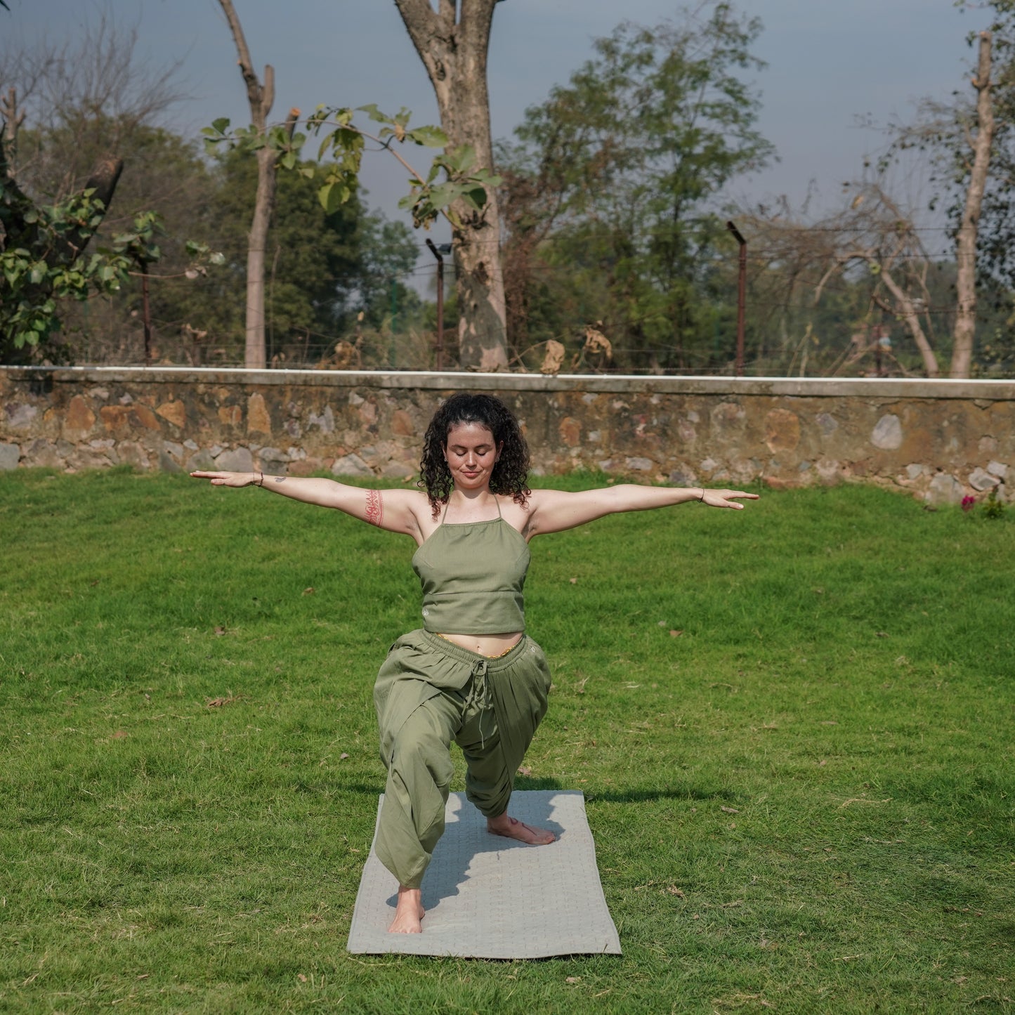 Women Cotton Yoga Pants and Yoga Top Set Green -Akasha | AKISO